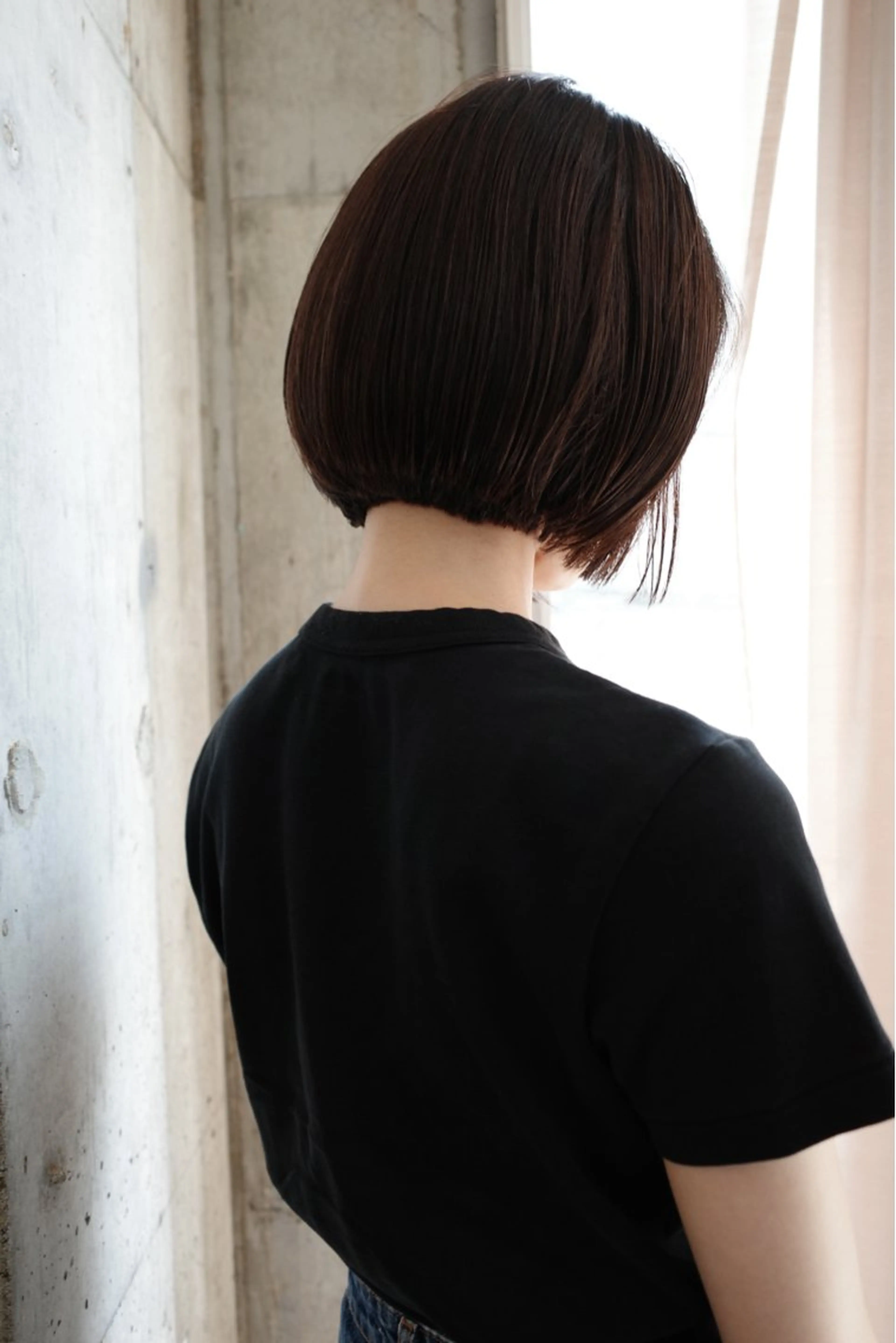 ショート カラー ヘアアレンジ ショートボブ ブリーチ インナーカラー ブリーチなしカラー ボブ カット ヘアカラー トリートメント SAKURA表参道所属・切りっぱなしボブ/ デザインカラー店長のヘアスタイル
