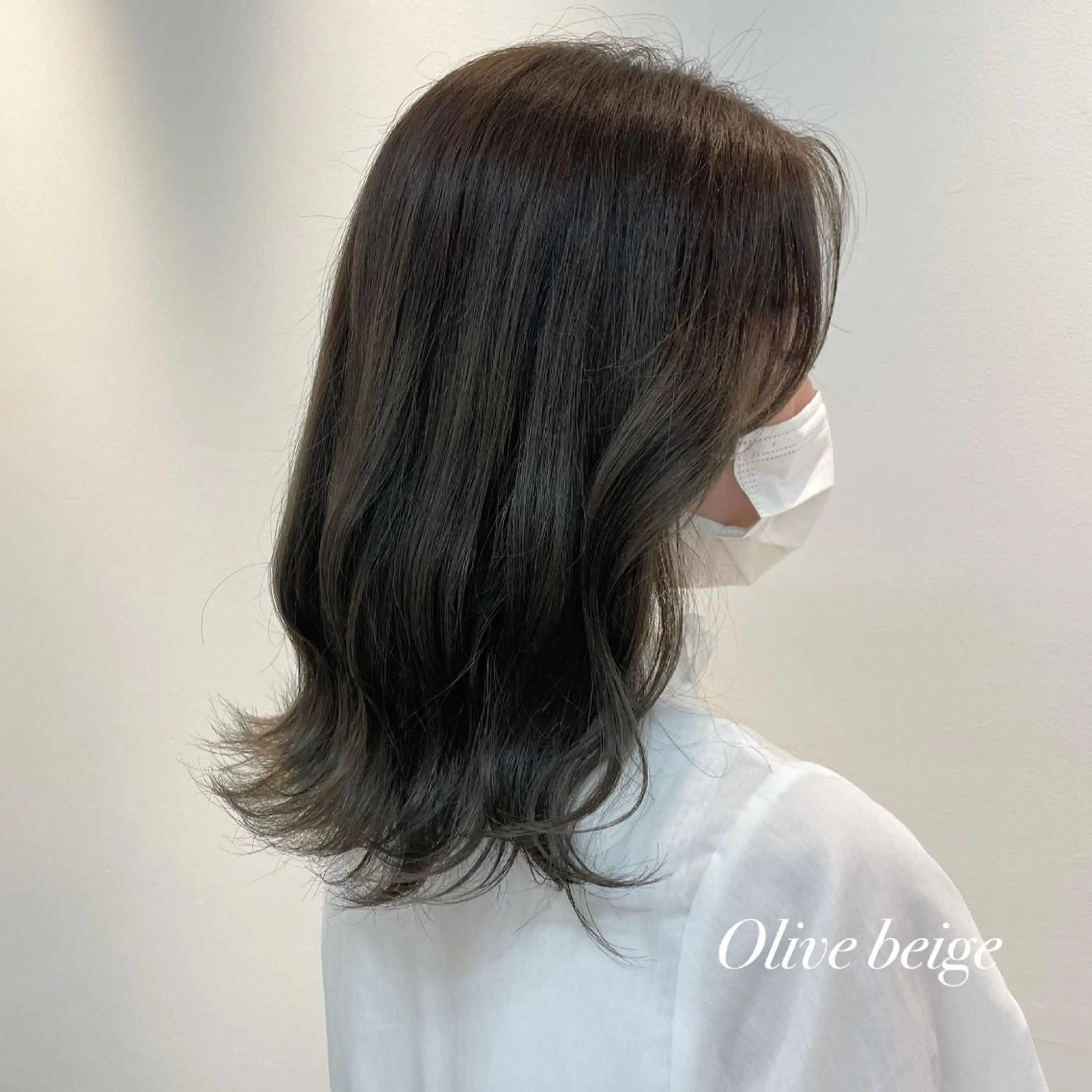 セミロング カラー ベージュカラー オリーブベージュ 森 愛佳のその他イメージ