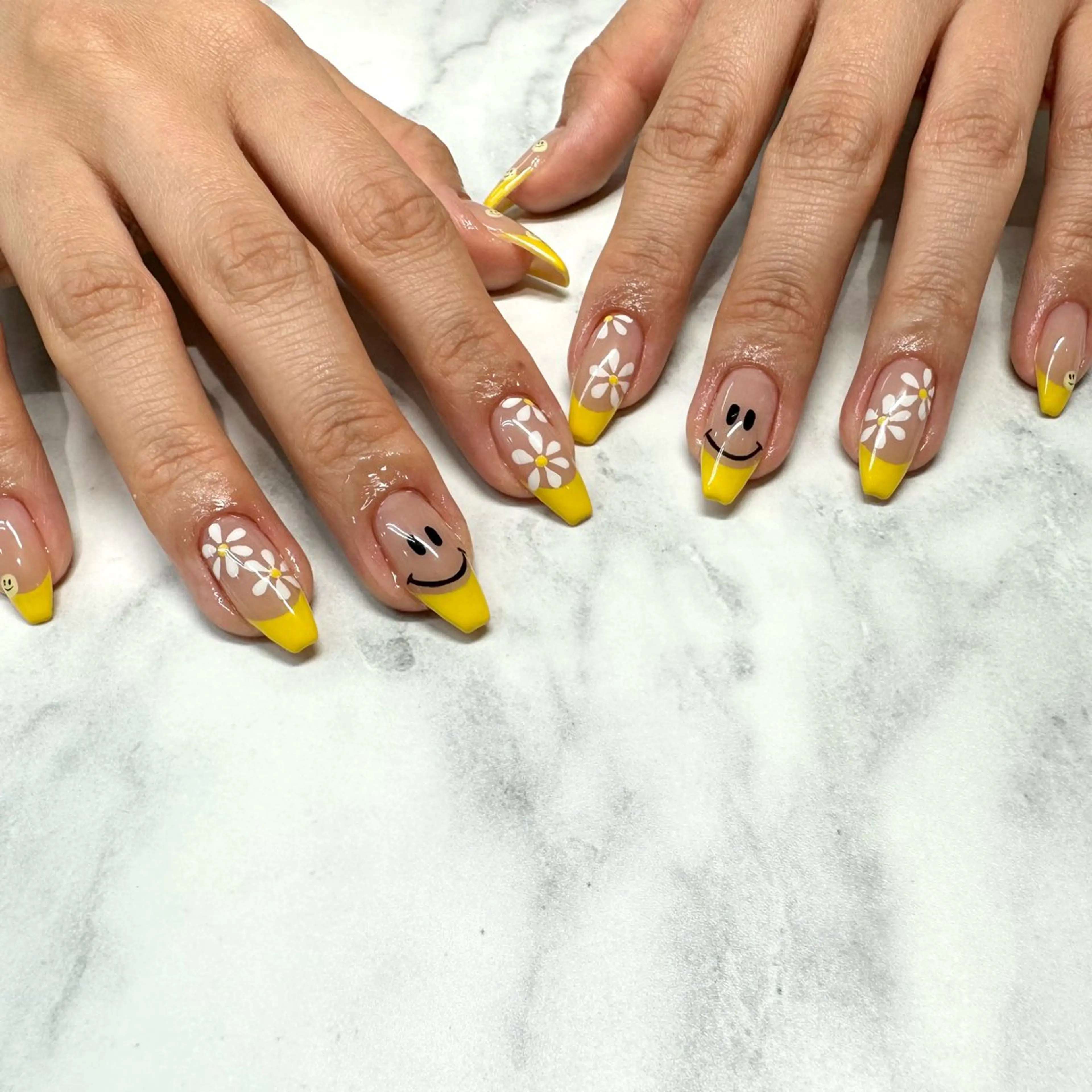 ネイル ハンドネイル Bianca浦和🎀 渋谷のネイルデザイン