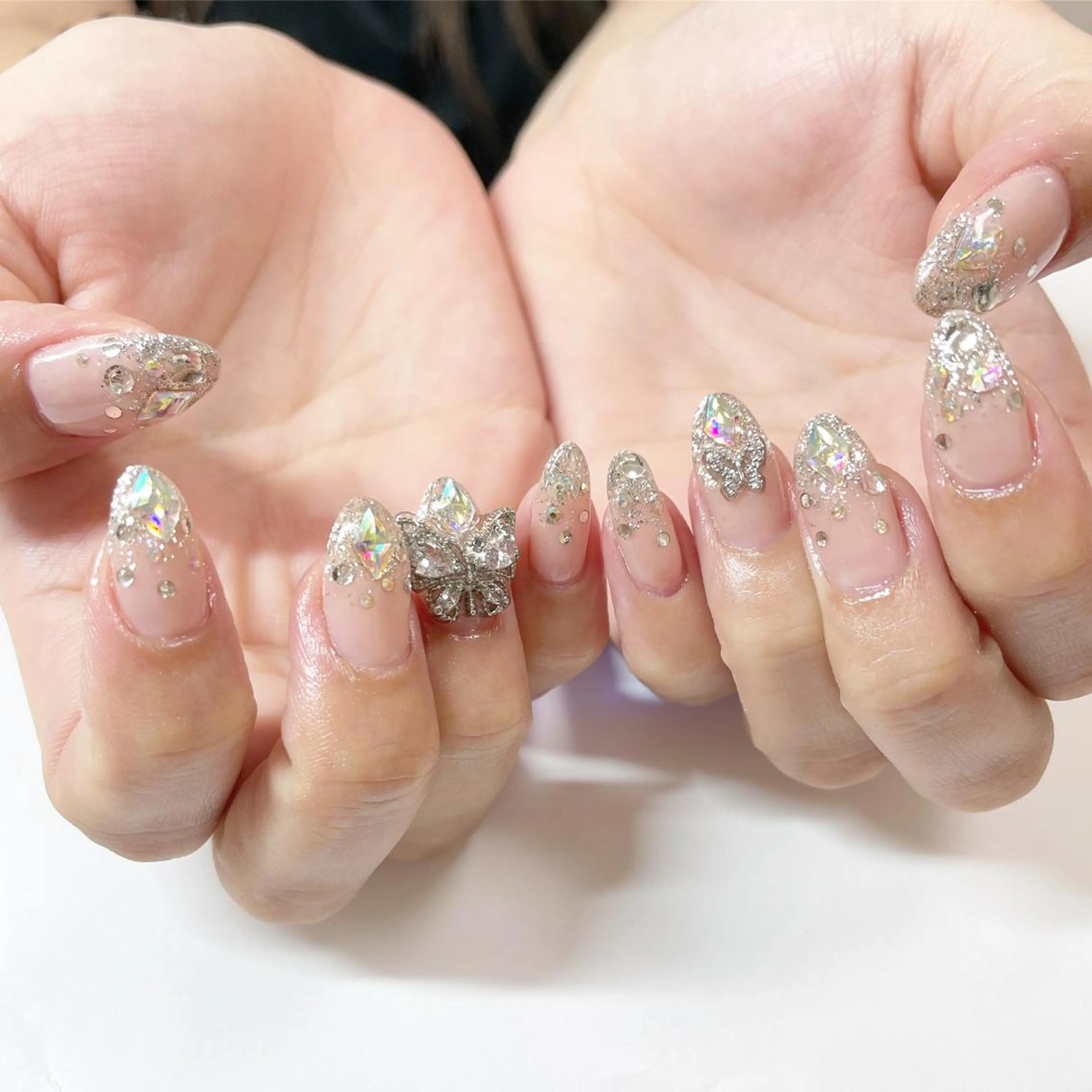 ネイル キラキラネイル ハンドネイル Minaminail やり放題ネイル🍓のネイルデザイン