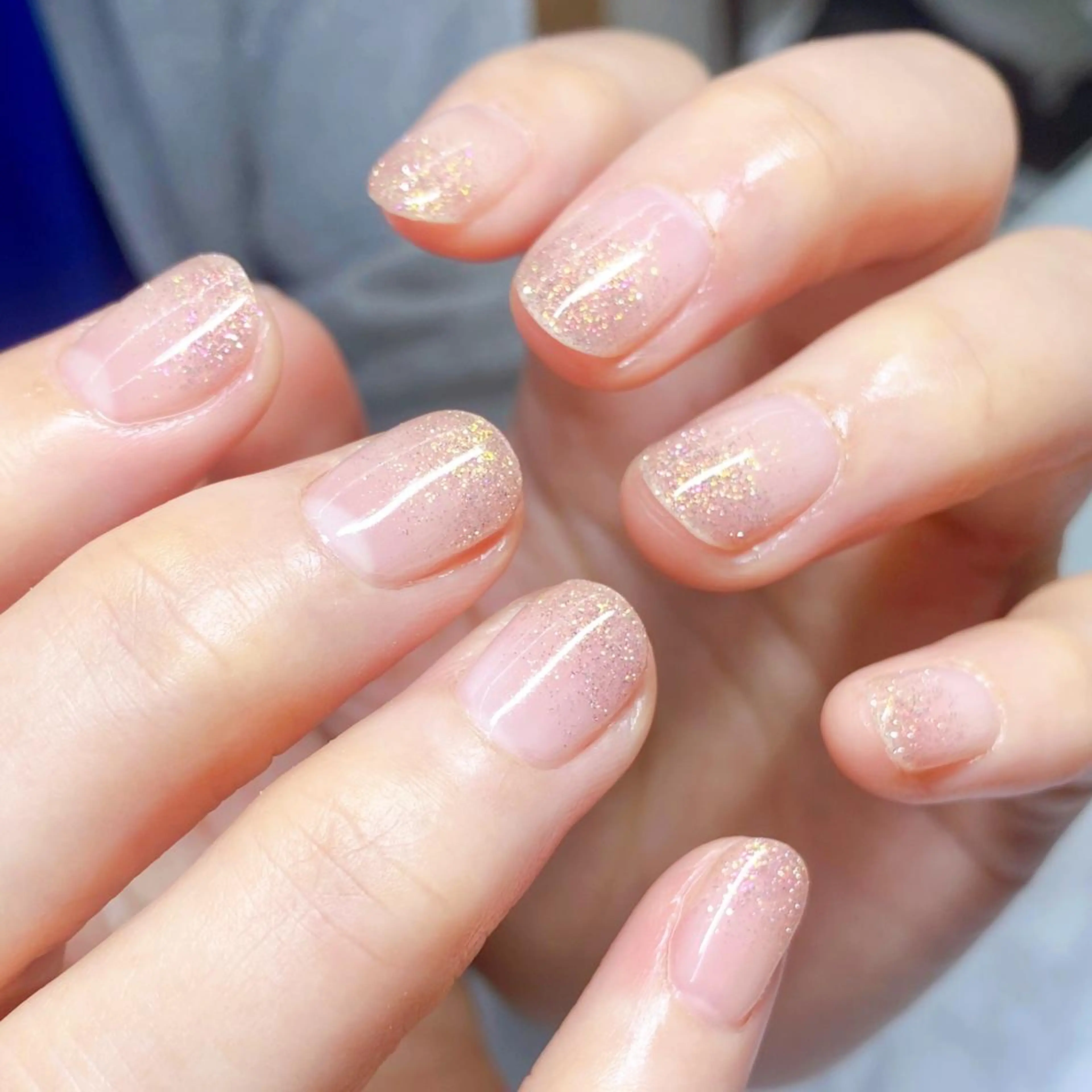 ネイル クリアネイル フラッシュネイル グラデーション ラメ(グリッター) ラメグラデーション ハンドネイル 💐ka yo💐（東白楽）のネイルデザイン