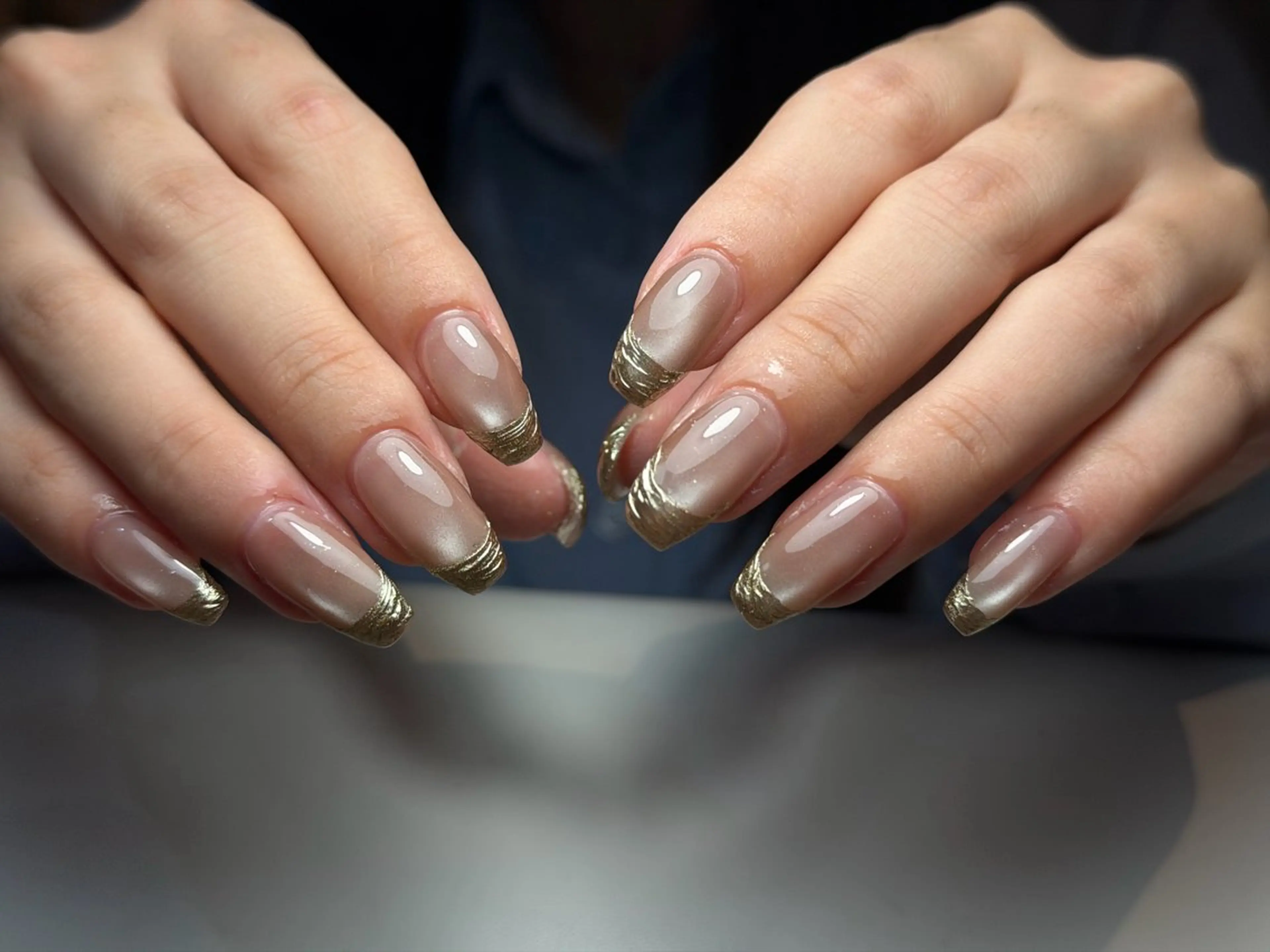 ネイル フレンチネイル グラデーション 韓国ネイル マグネットネイル シンプルネイル ハンドネイル CoMo Nail Studio所属・CoMo Nailのネイルデザイン