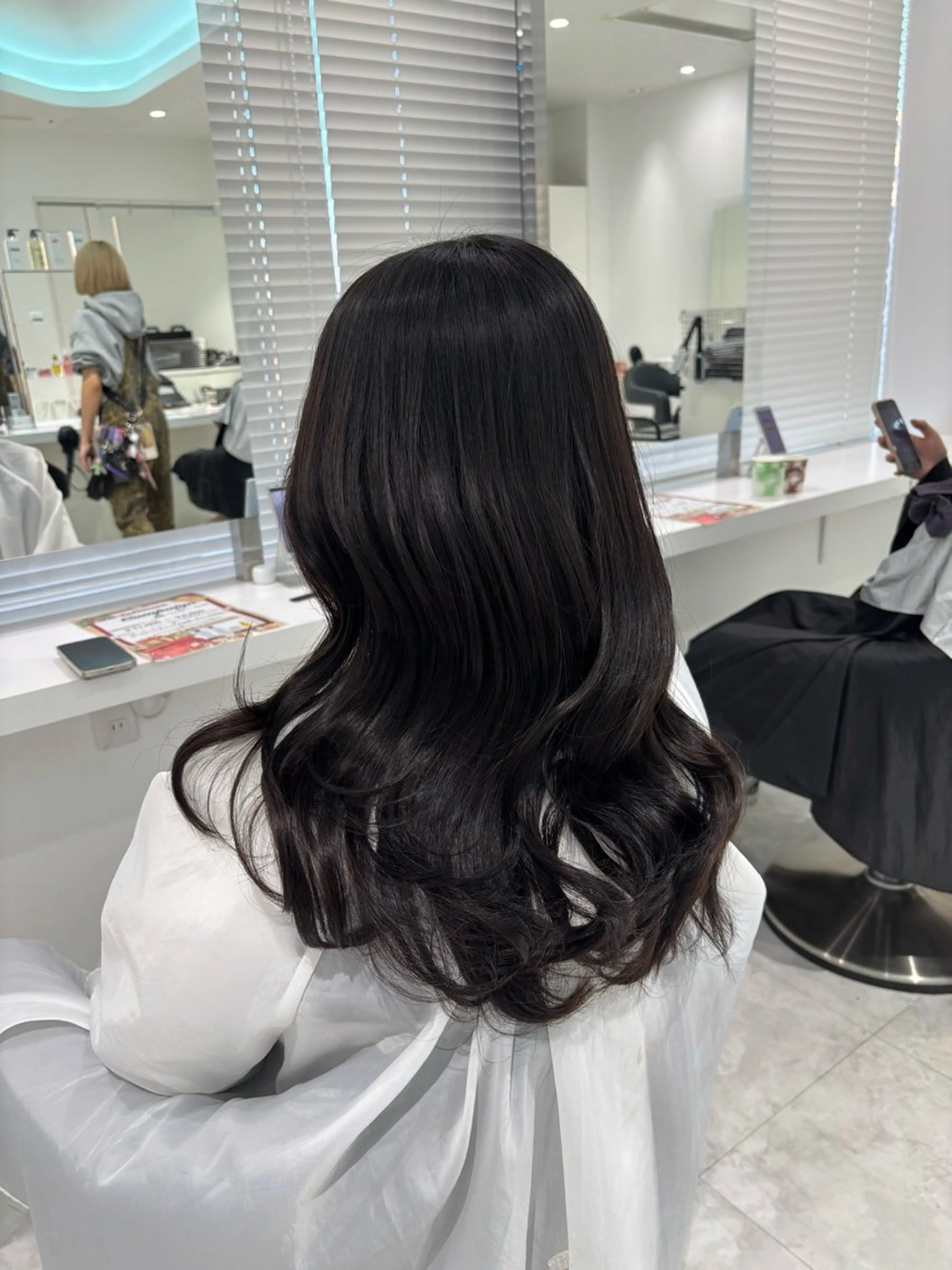ロング カラー ヘアカラー トリートメント ヘッドスパ ヘアセット 🤍透明感カラー ×縮毛矯正🤍ゆうのヘアスタイル