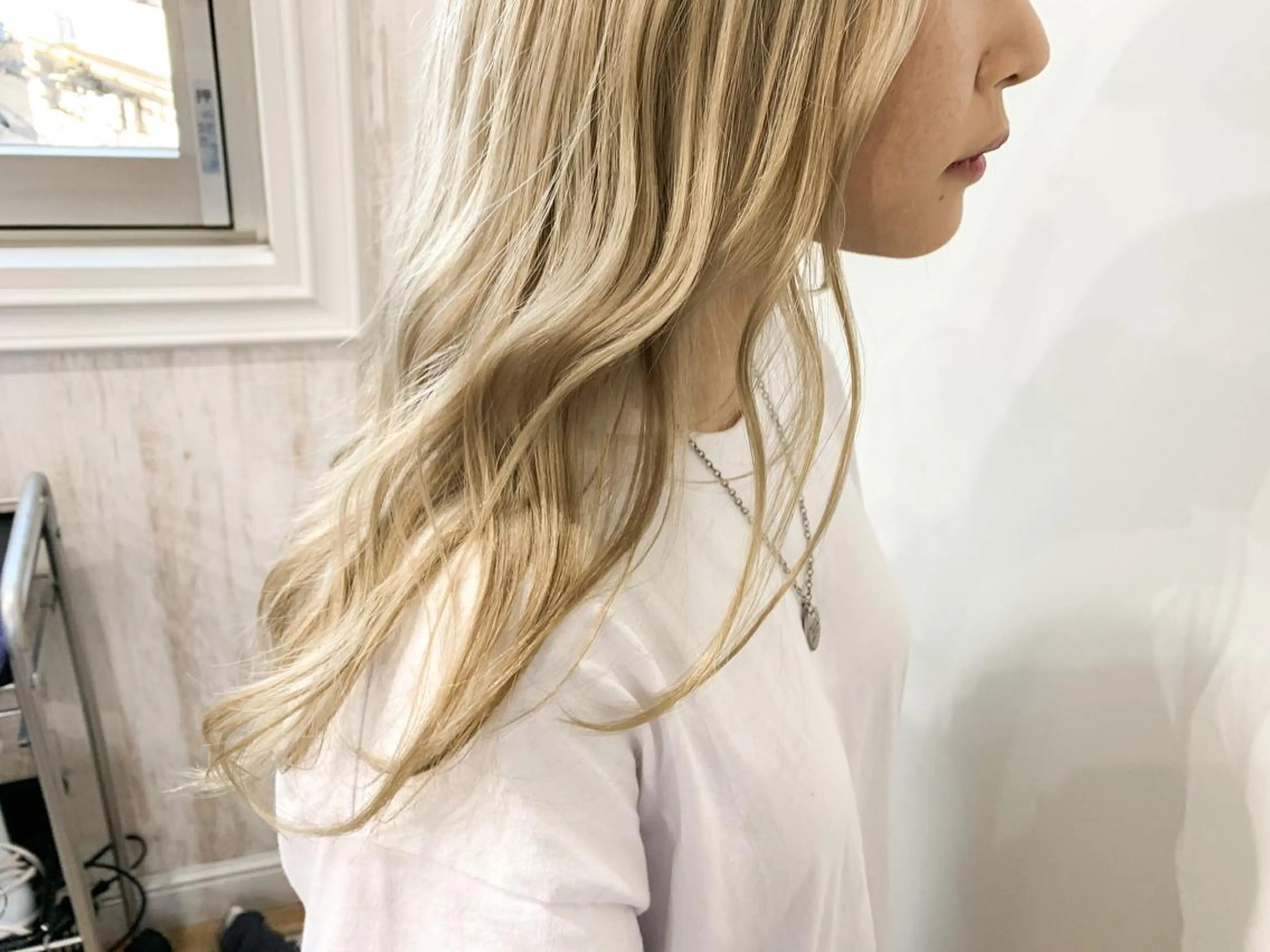 カラー ベージュカラー ブリーチ ホワイトベージュ ハイトーンカラー RYUのヘアスタイル