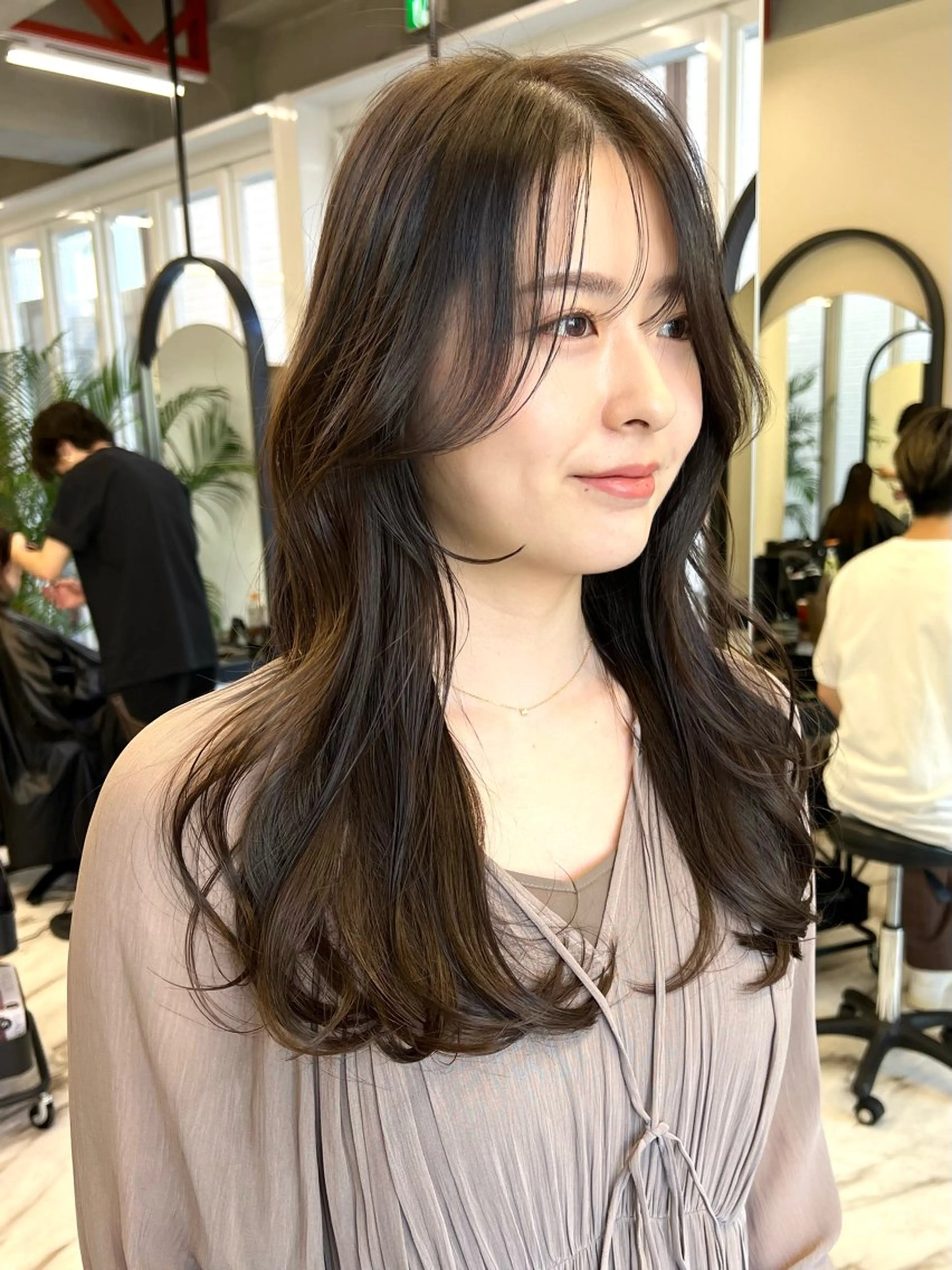 ロング カラー カット ヘアカラー トリートメント ヘアセット レイヤー/透明感 🍃鈴木裕介のヘアスタイル