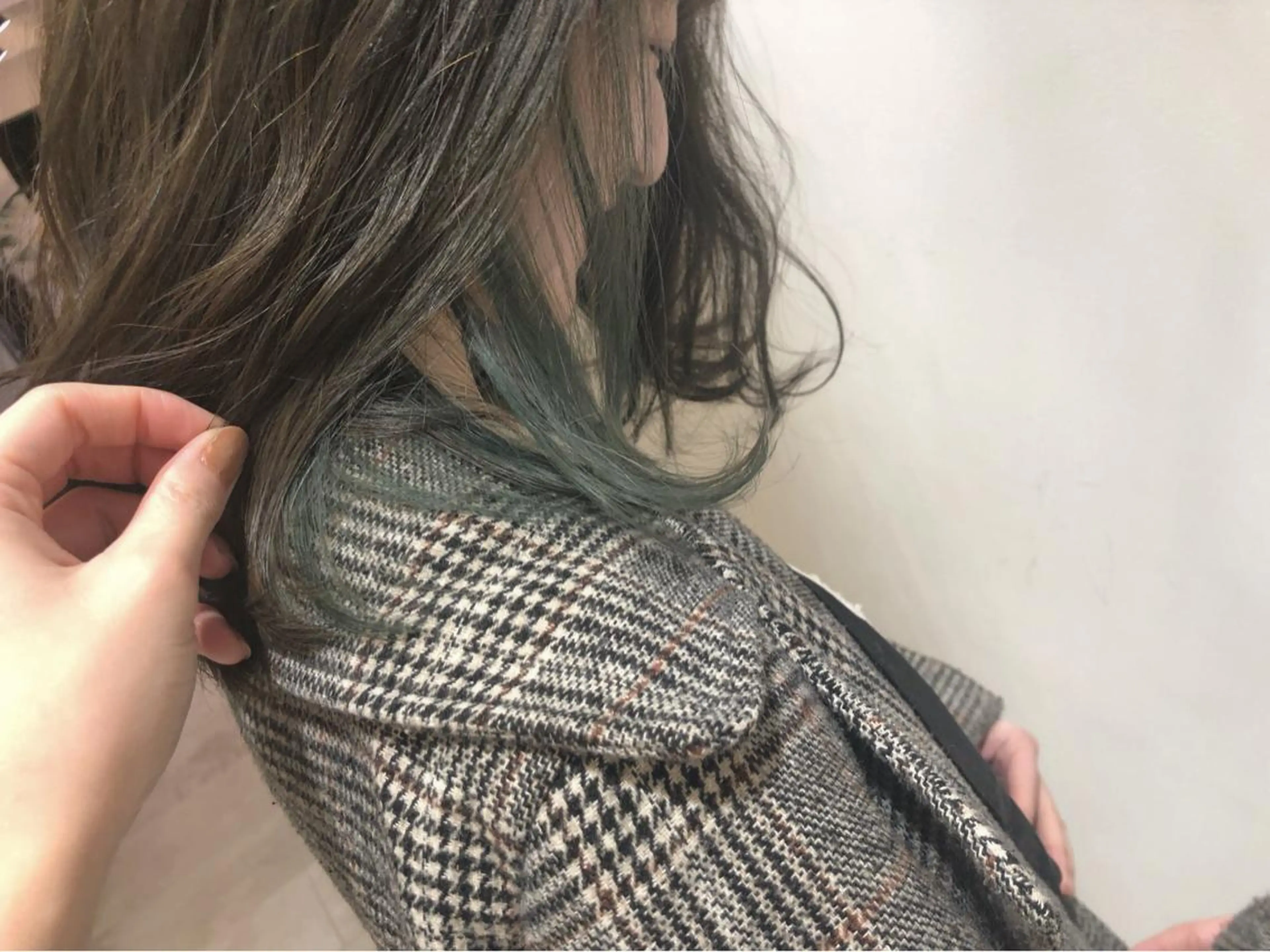 ミディアム カラー カット ヘアカラー 縮毛矯正 トリートメント 江原 彩華のヘアスタイル