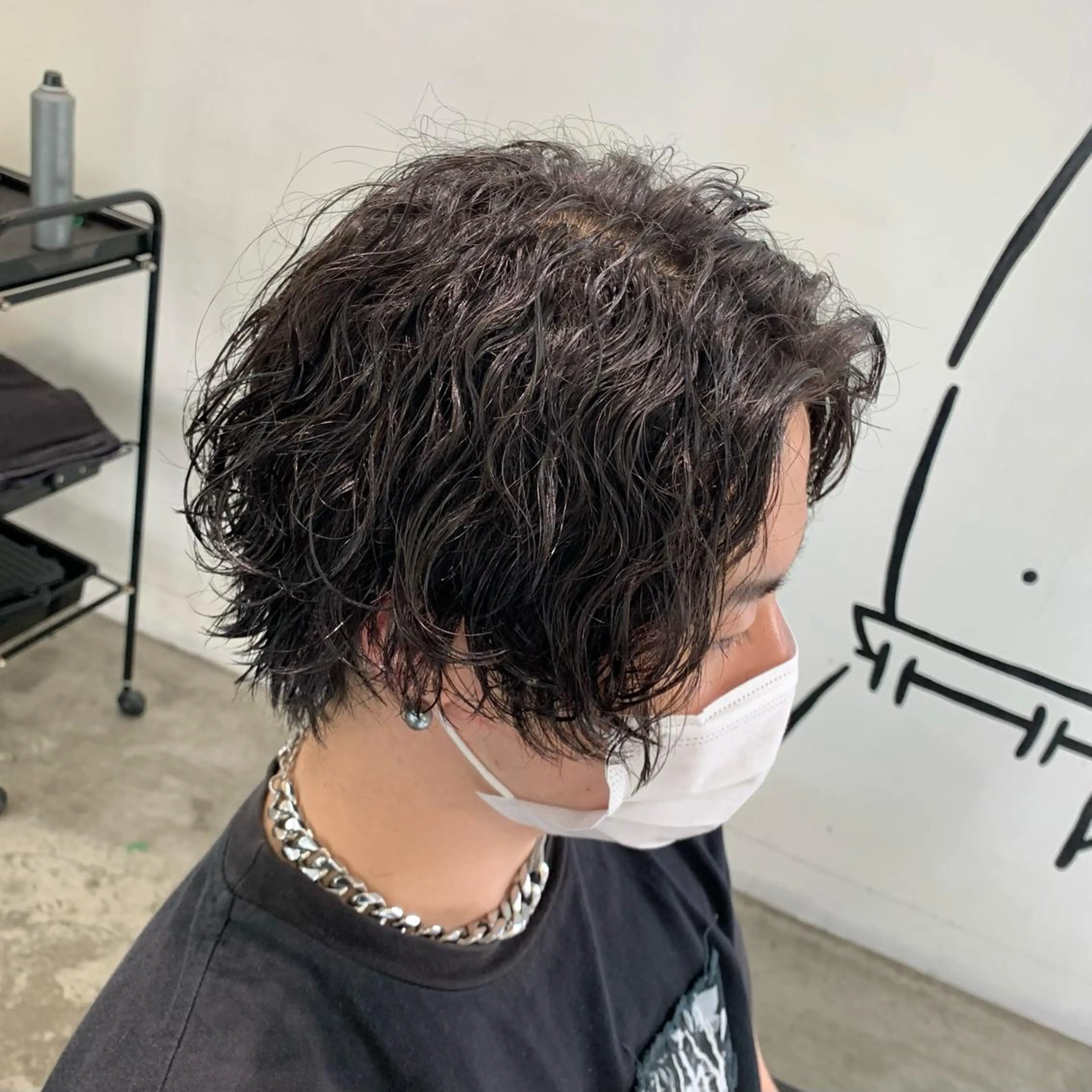 ミディアム パーマ メンズ 波巻きパーマ カット パーマ メンズ特化美容師/ 藤戸 椋のヘアスタイル