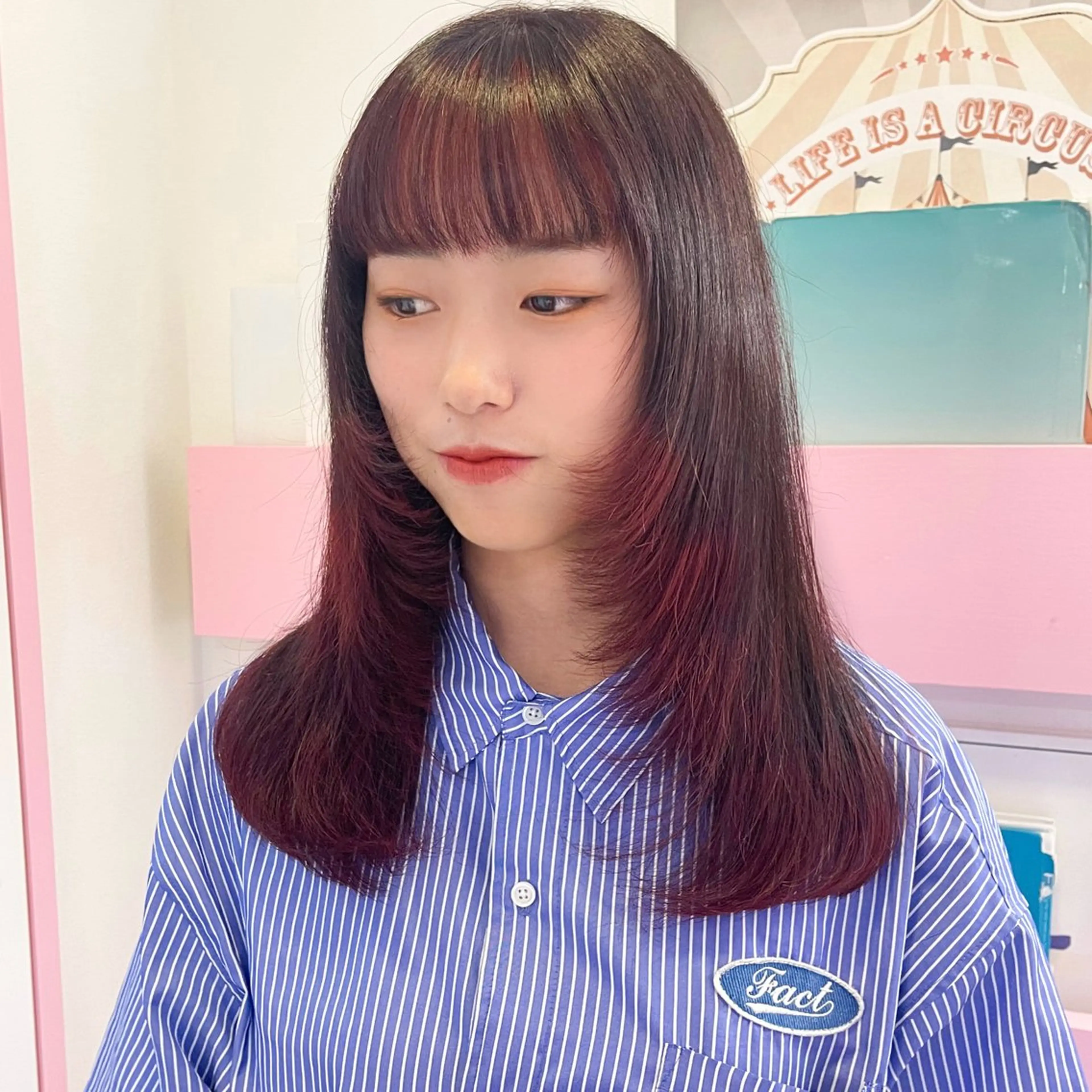 セミロング カラー デザインカラー レッドカラー レイヤーカット レイヤー/暖色/ ミルクティー/マリアのヘアスタイル