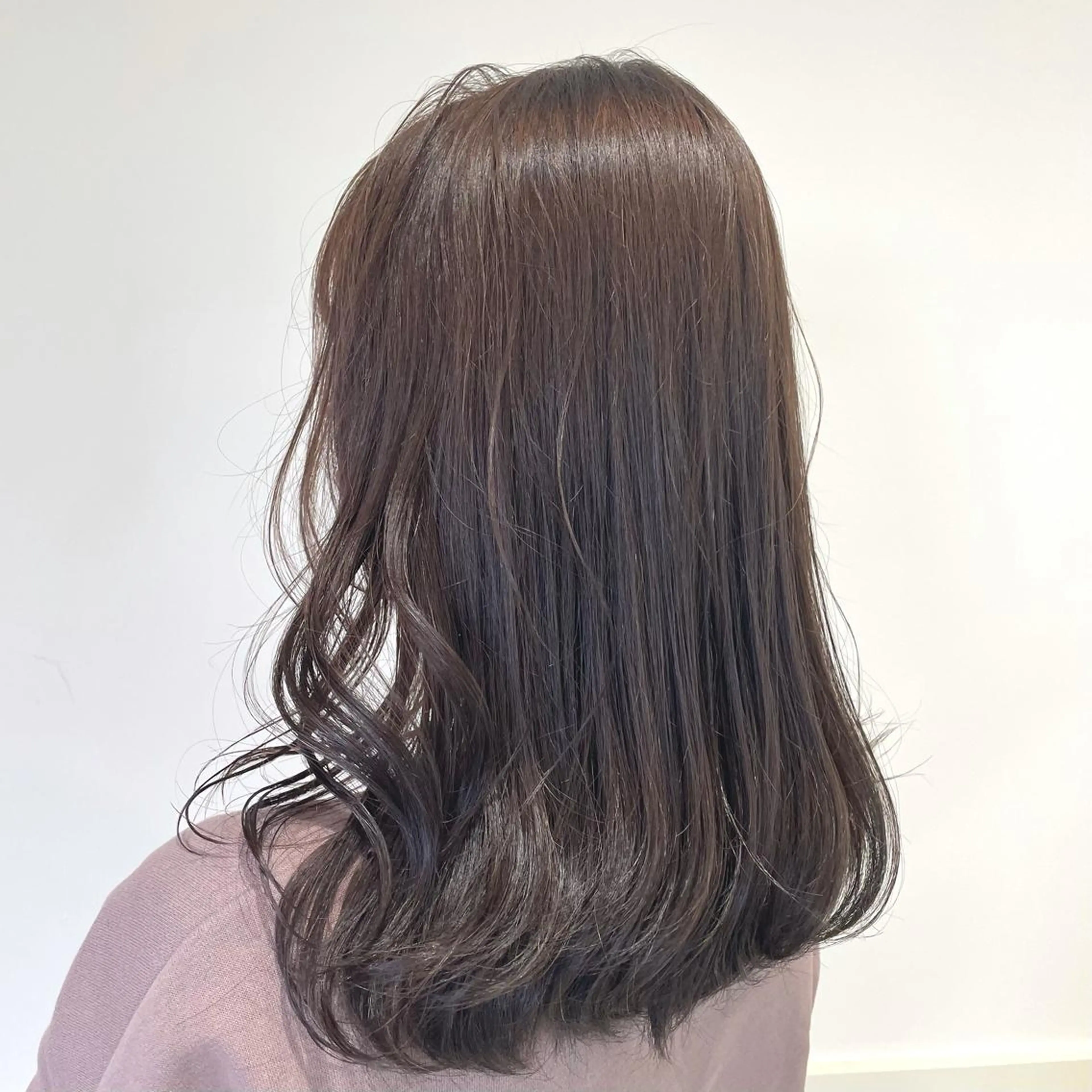 ミディアム カラー スナコザワ レナのヘアスタイル