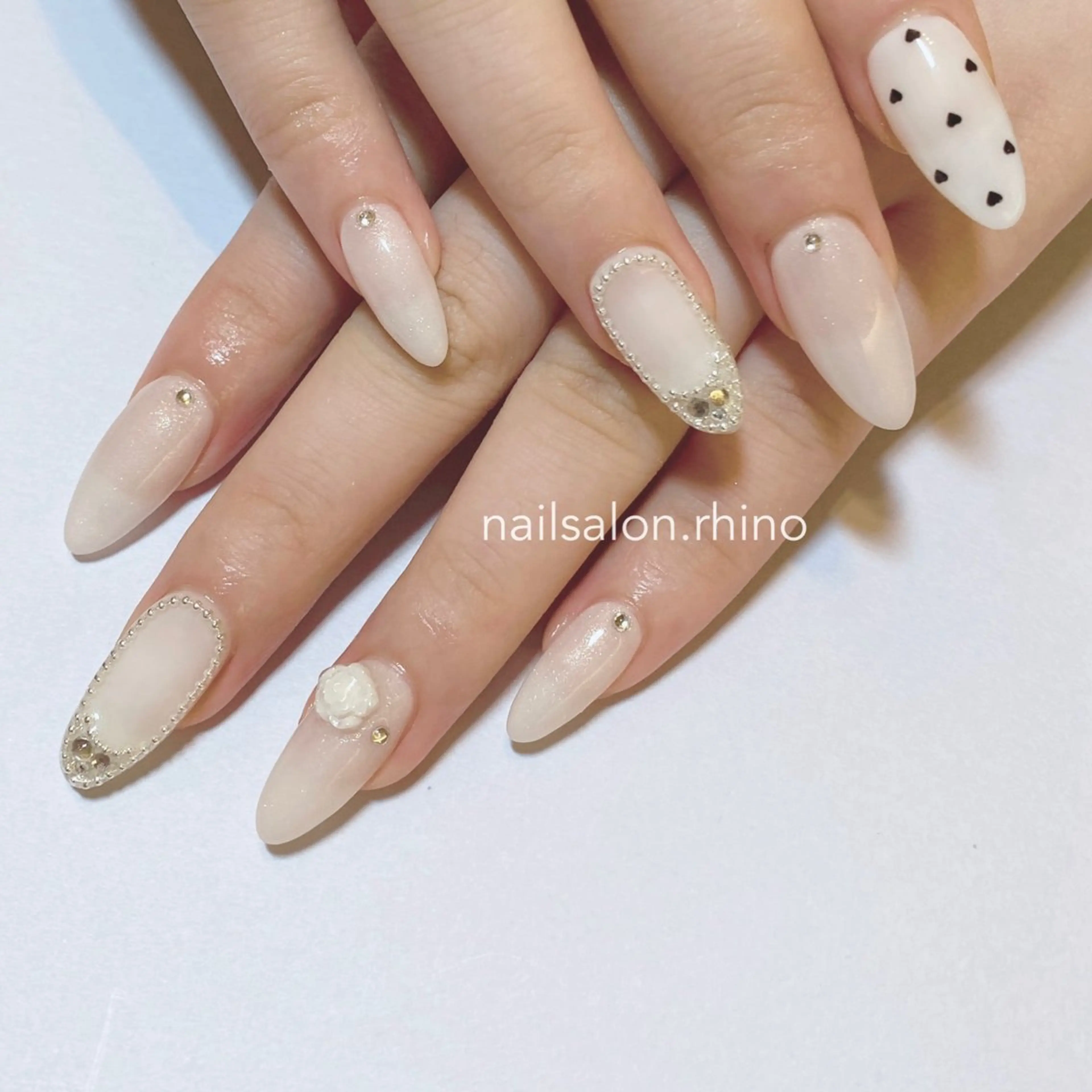 ネイル ハンドネイル nail salon Rhino (ライナ)所属・平尾ネイルサロン ライナのネイルデザイン