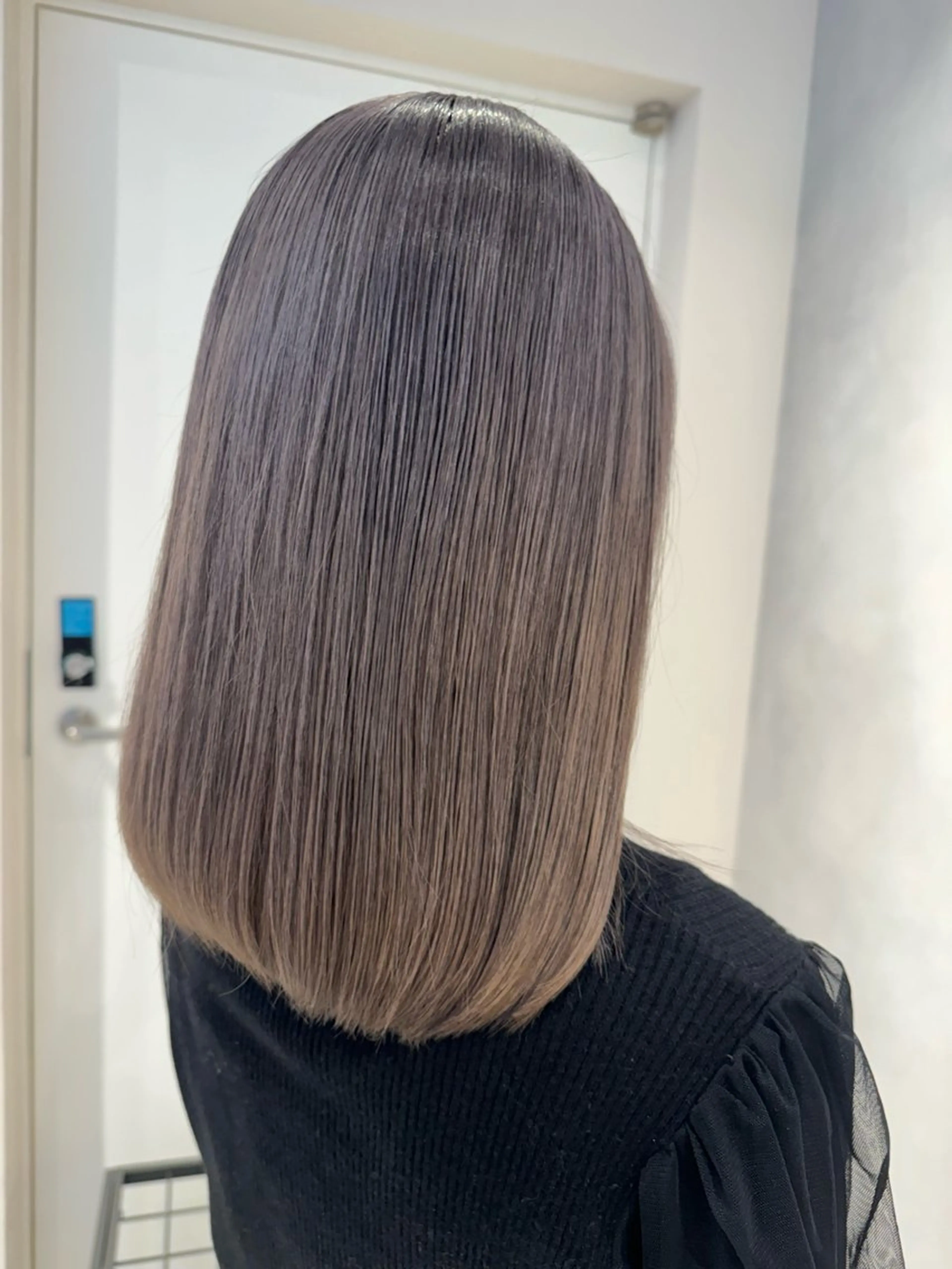 セミロング カラー ブリーチ バイオレットカラー ヘアカラー トリートメント 透明感カラー✨艶髪 制作🌱山根あゆみのヘアスタイル