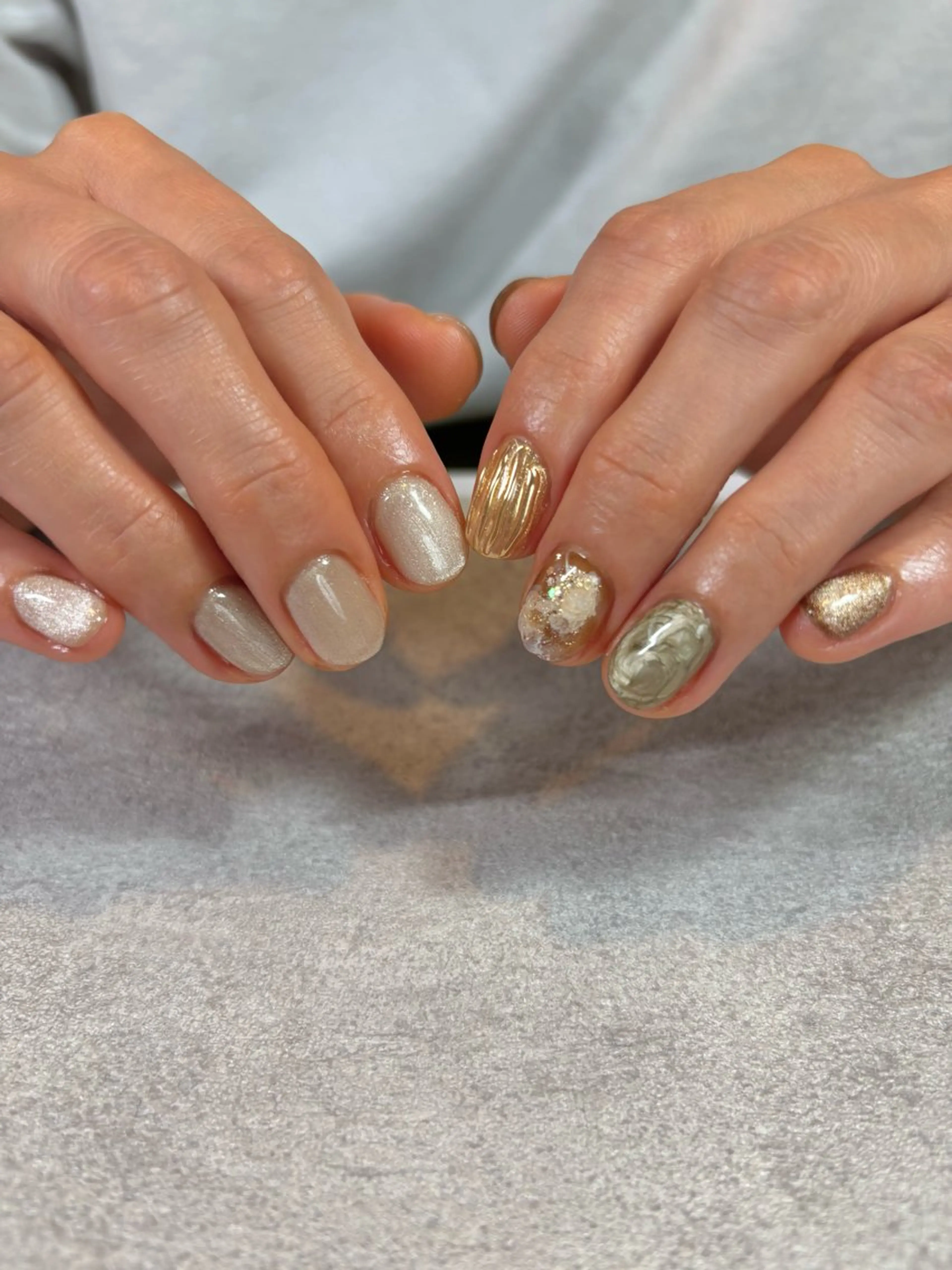 ネイル マグネットネイル ニュアンスネイル Hanjo Yumiのネイルデザイン