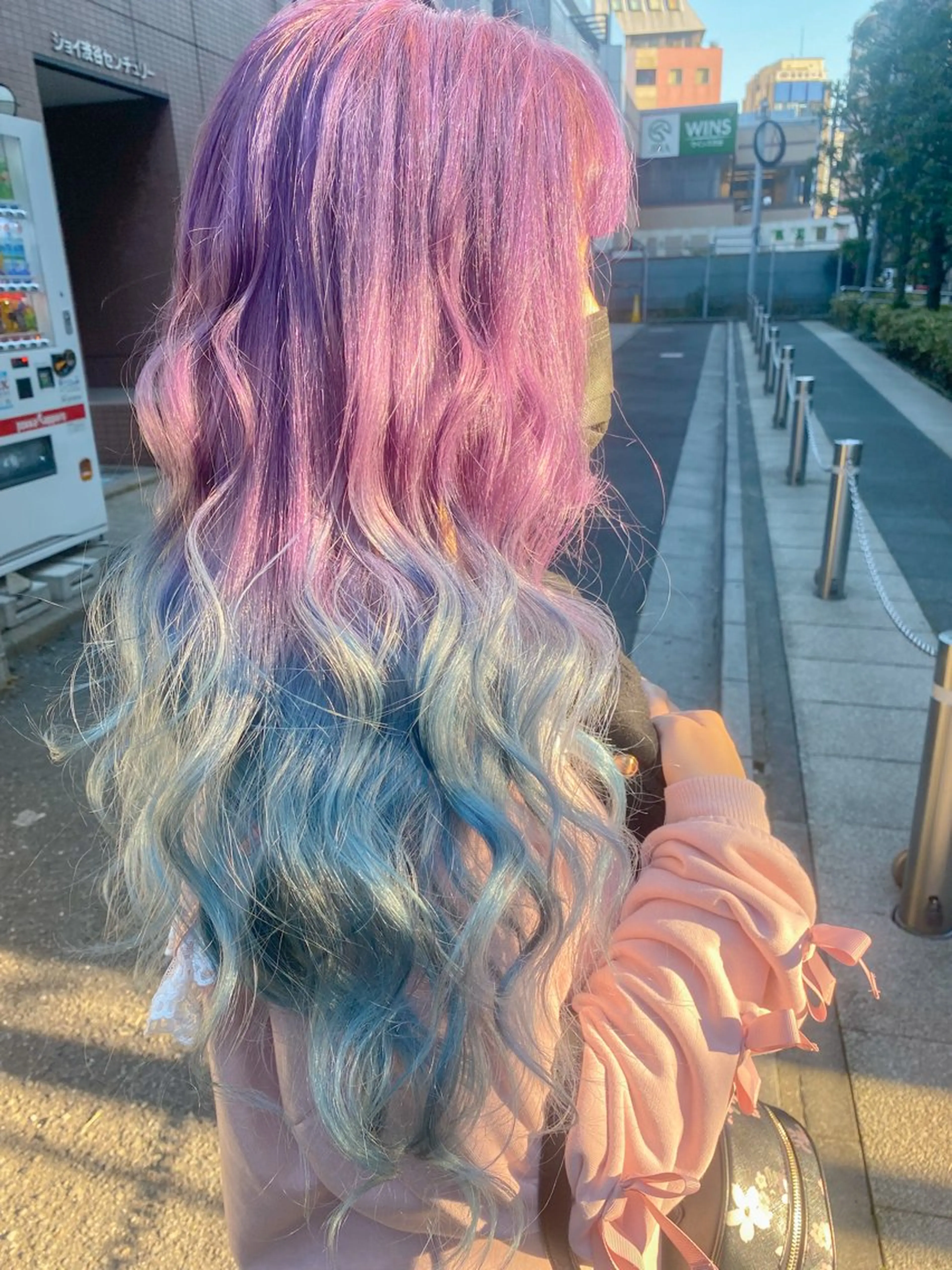 ロング カラー ベージュカラー 黒髪 ブルーカラー ブルーブラック デザインカラー ヘアカラー Chérie所属・Chérie 渋谷/カラーサロンのヘアスタイル