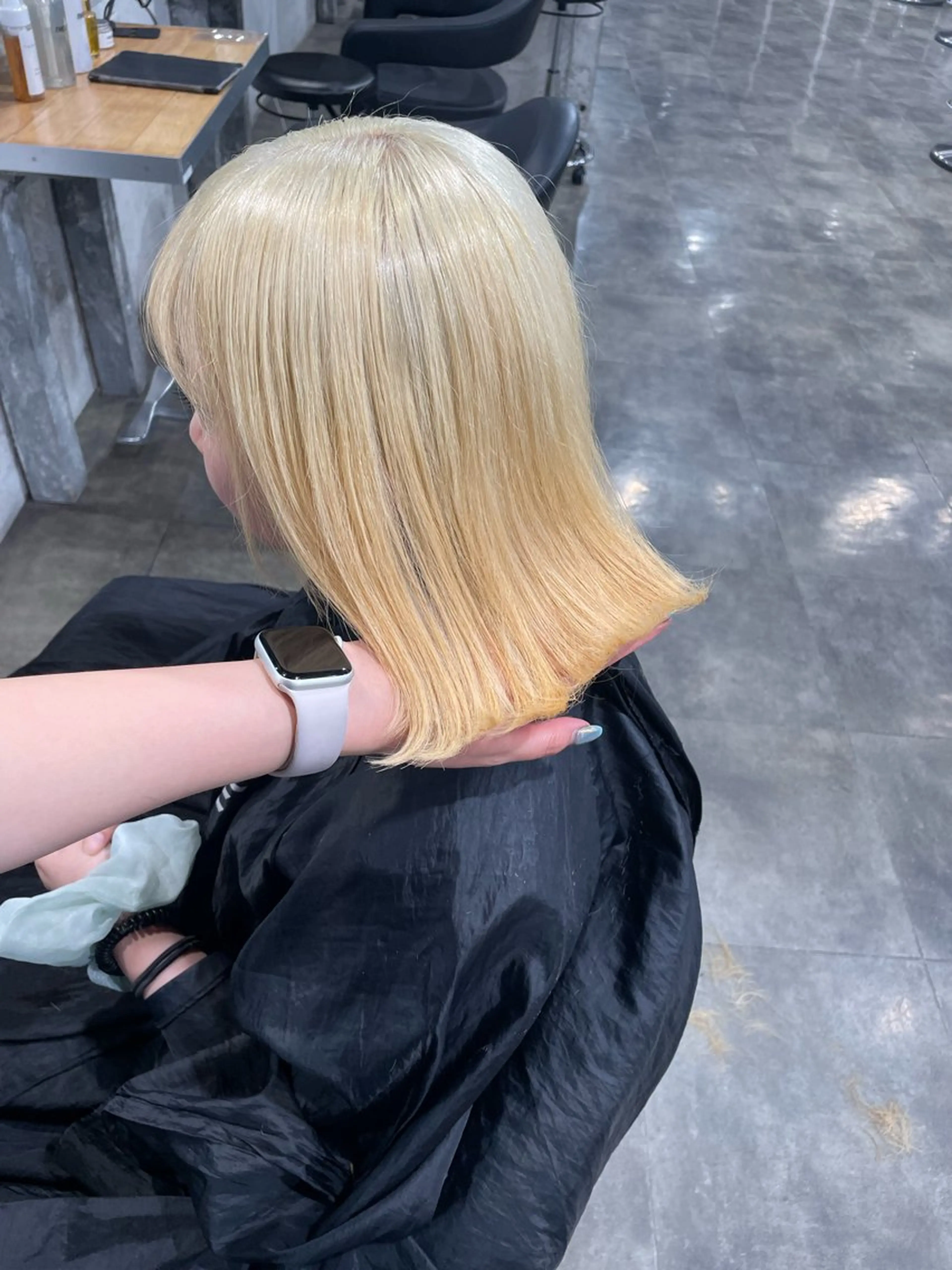 ミディアム カラー ヘアカラー ハイトーンブロンド 横浜💞ミオのヘアスタイル