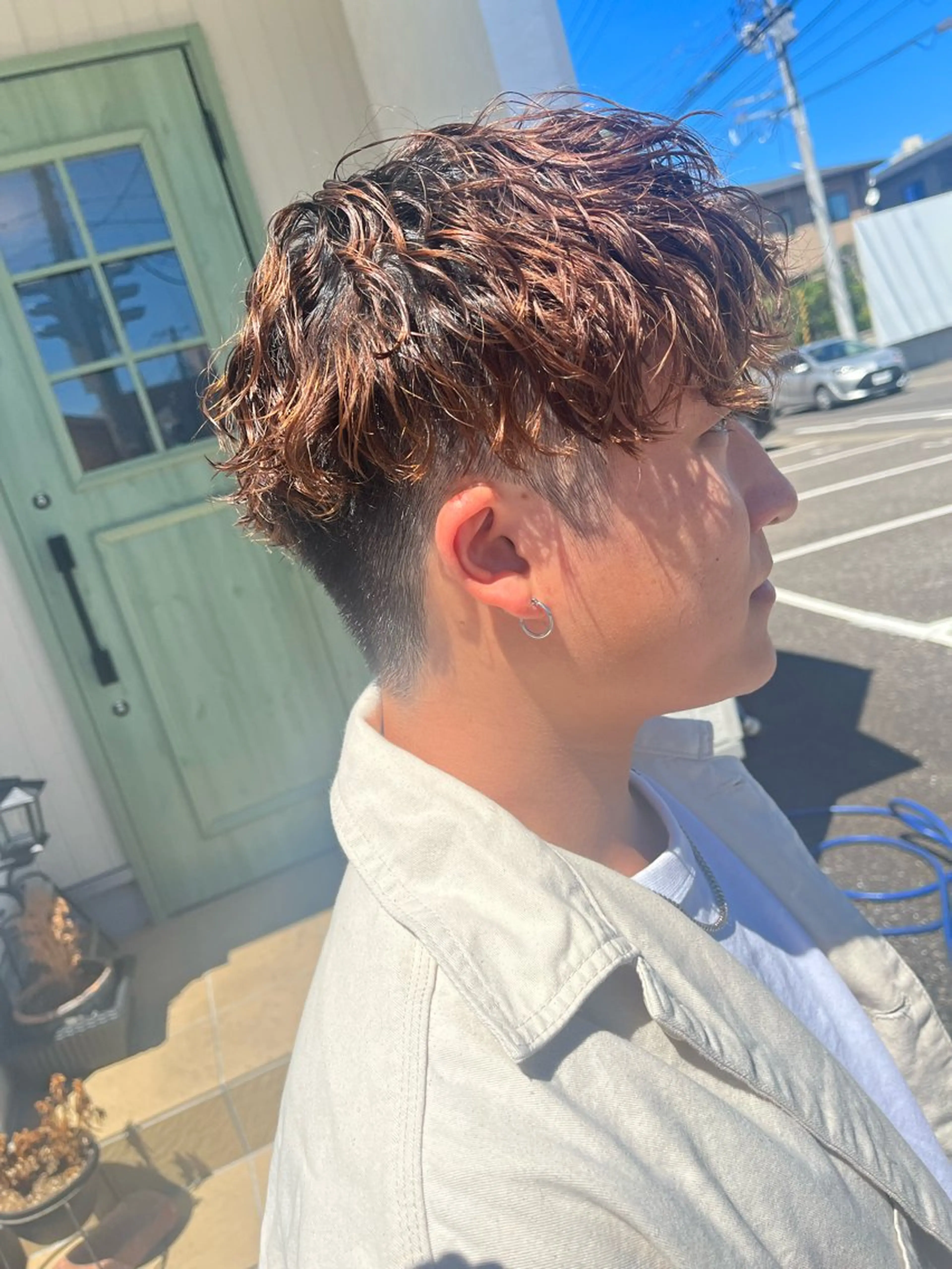 ミディアム パーマ メンズ ミディアムパーマ メンズパーマ 波巻きパーマ スパイラルパーマ パーマが得意な【最高 悠斗】のヘアスタイル