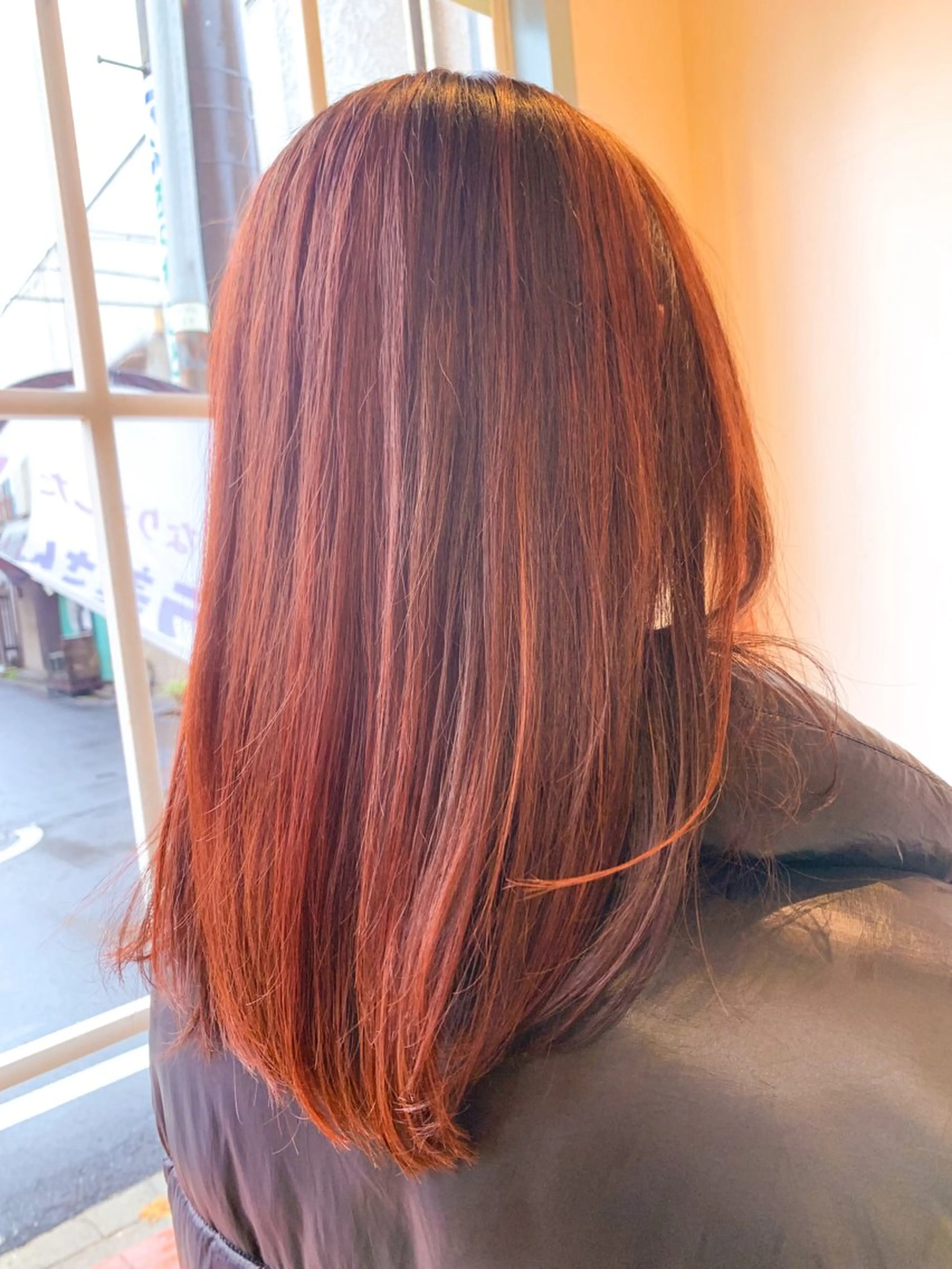 セミロング カラー hair make studio abi-ru所属・YURIA 💭🐶のヘアスタイル