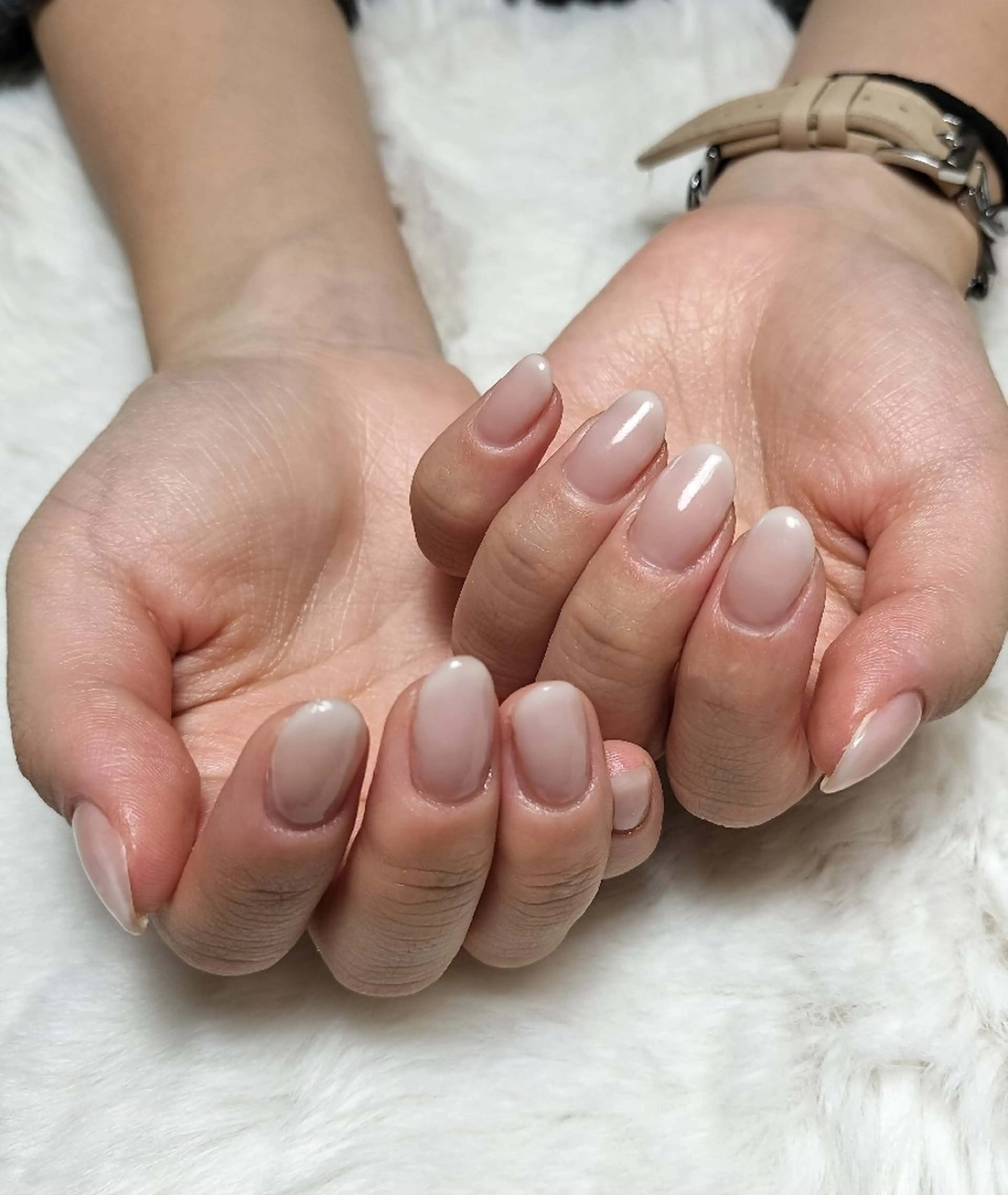 ネイル グラデーション ホワイト megumi. sのネイルデザイン