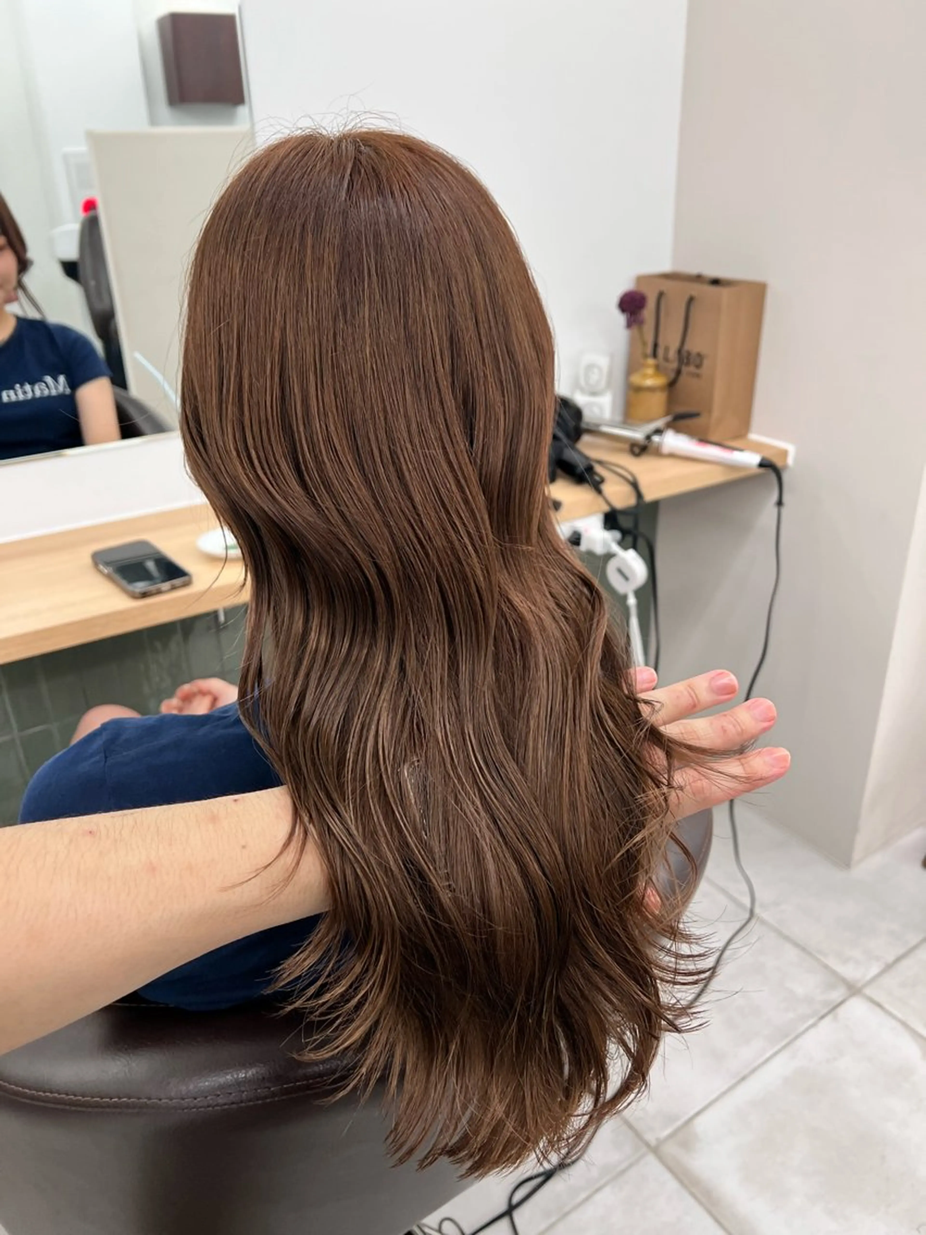 ロング カラー ベージュカラー ブリーチ ミルクティーベージュ ブリーチなしカラー カット ヘアカラー トリートメント 透明感/艶カラー 🌿KANTAのヘアスタイル