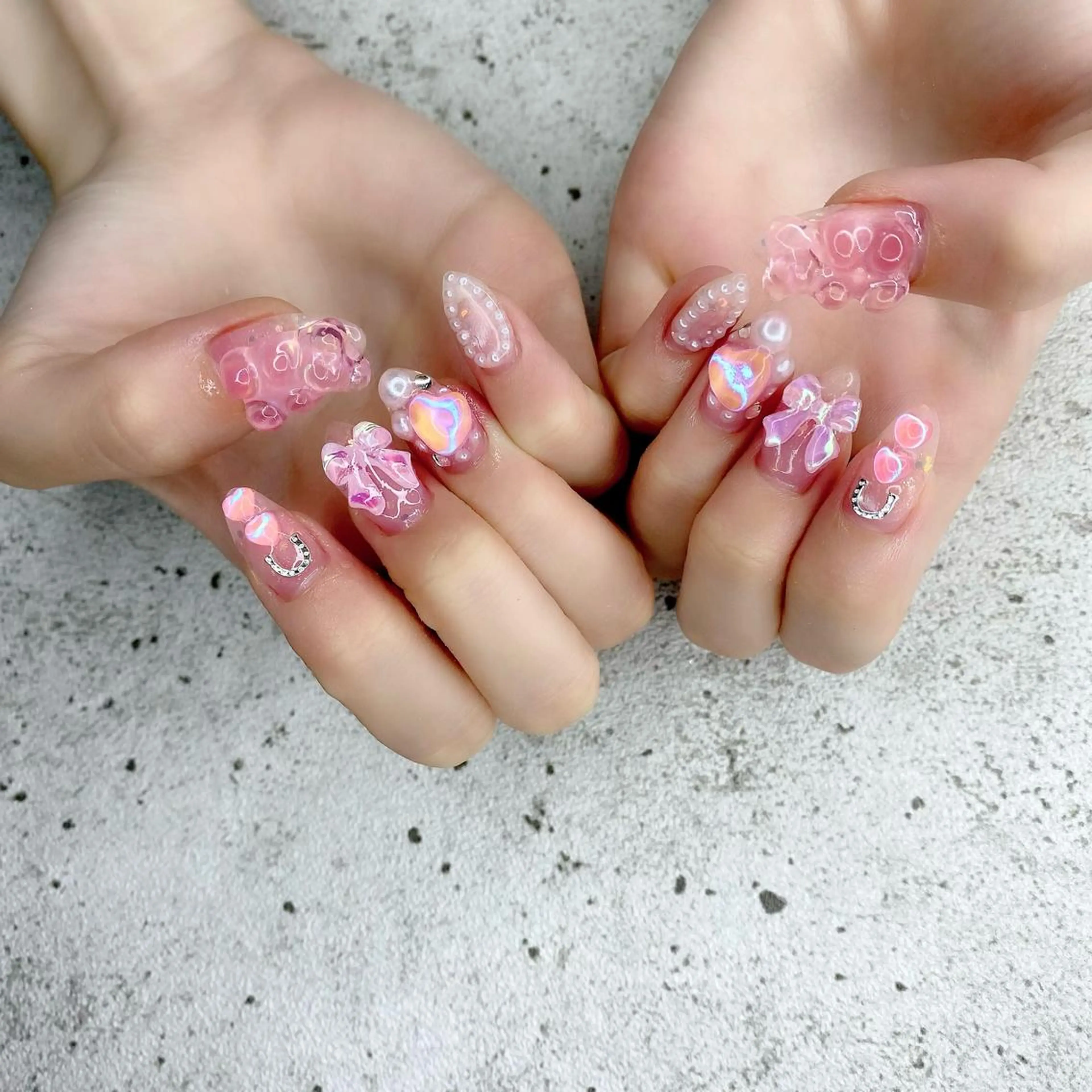 セミロング カラー パーマ ヘアアレンジ メンズ キッズ ネイル マツエク・マツパ アイブロウ メンズ韓国風 韓国風マツエク 韓国風ヘア オーロラネイル ハート Salon Ｋのネイルデザイン