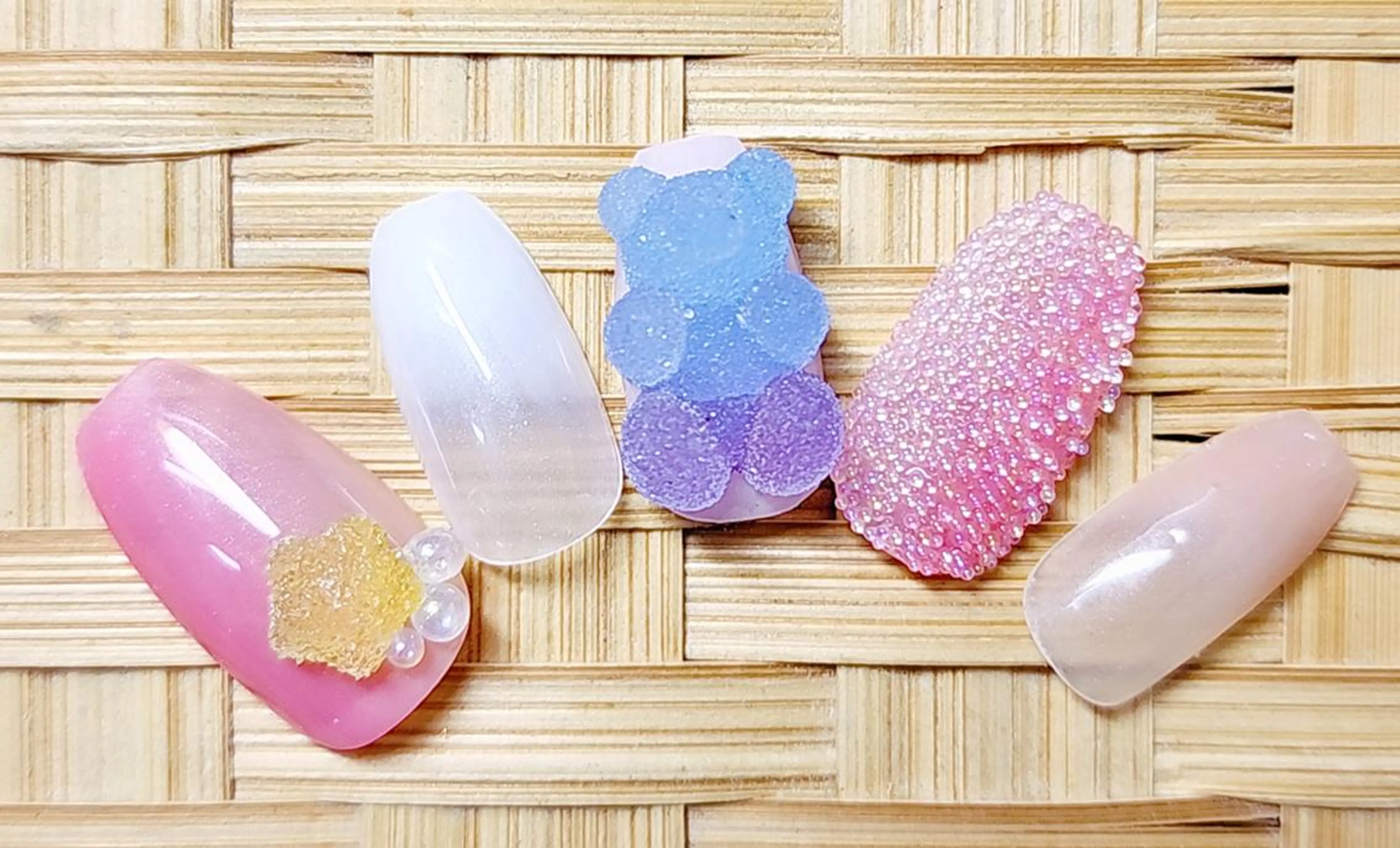 ネイル Kurara Sawadaのネイルデザイン