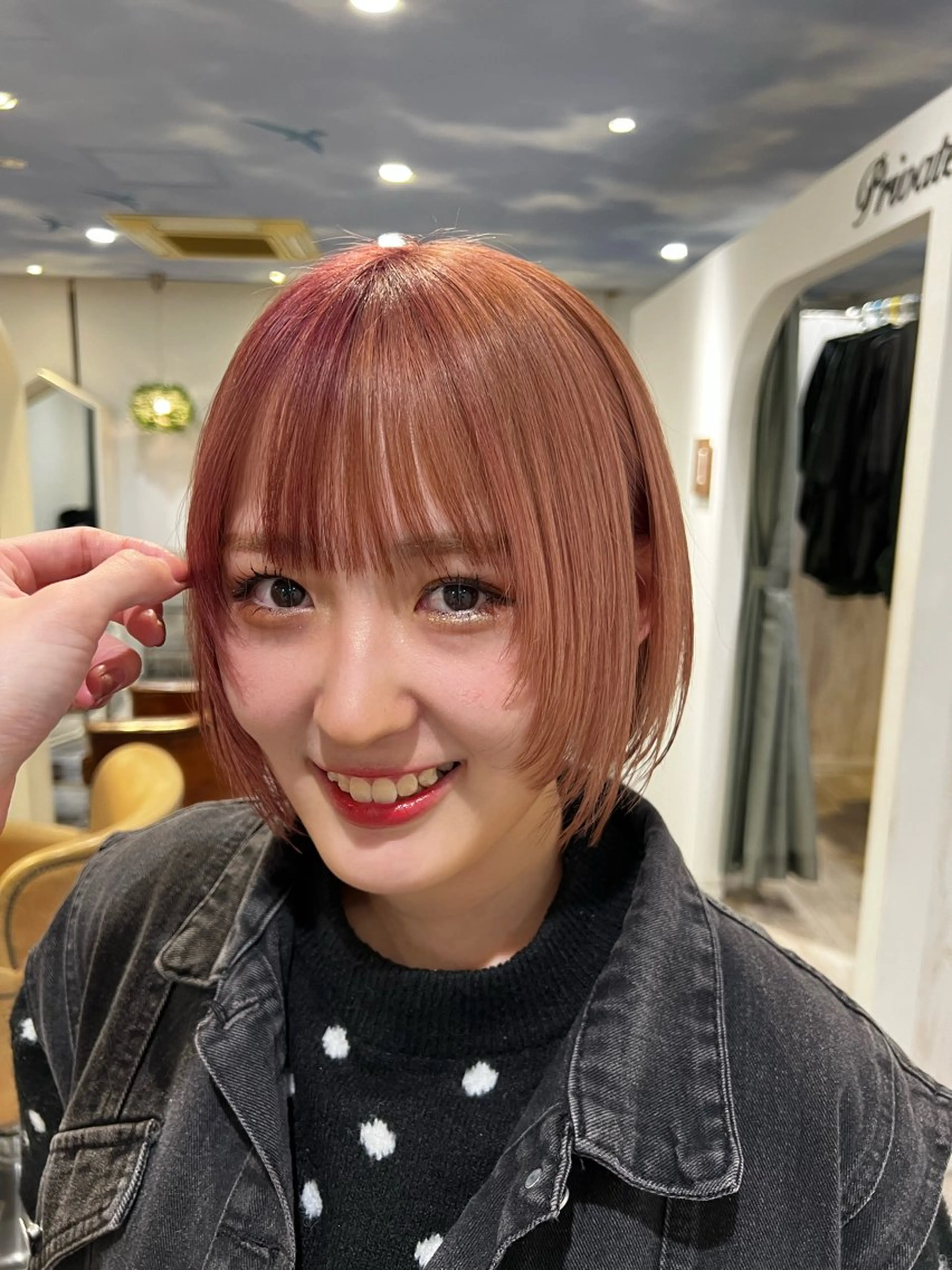 ミディアム レイヤーカット Aman  D'or所属・ショート/ボブ/東 千耀のヘアスタイル