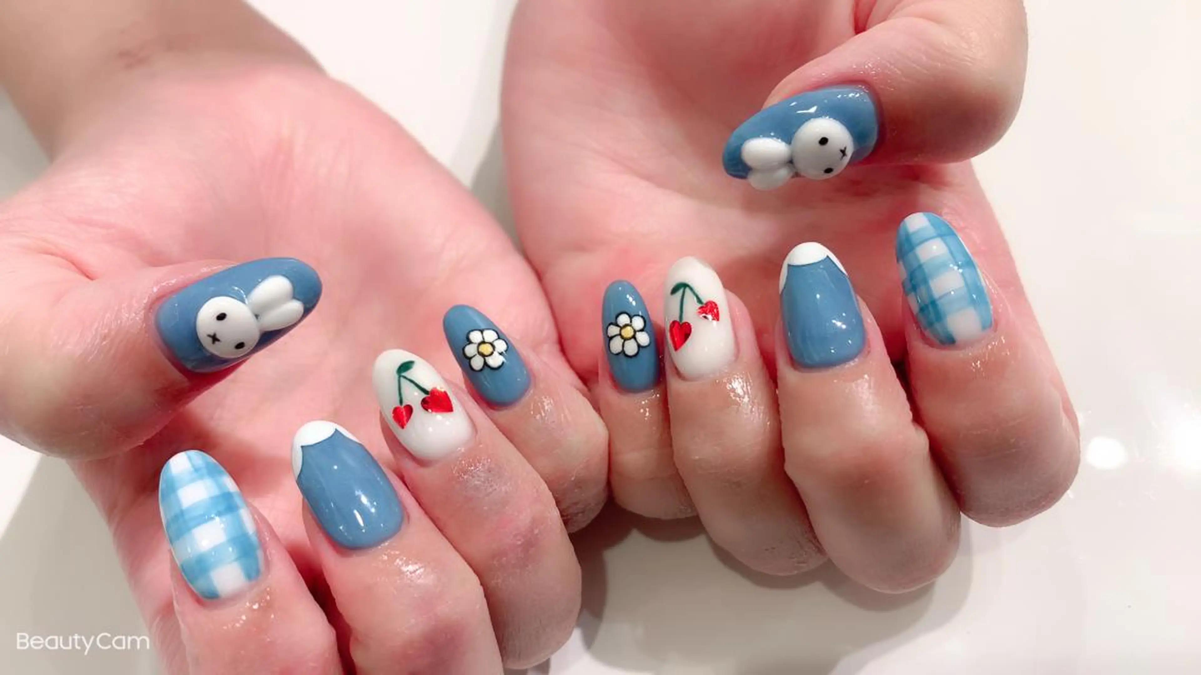 ネイル ハンドネイル salon de Tiaraのネイルデザイン