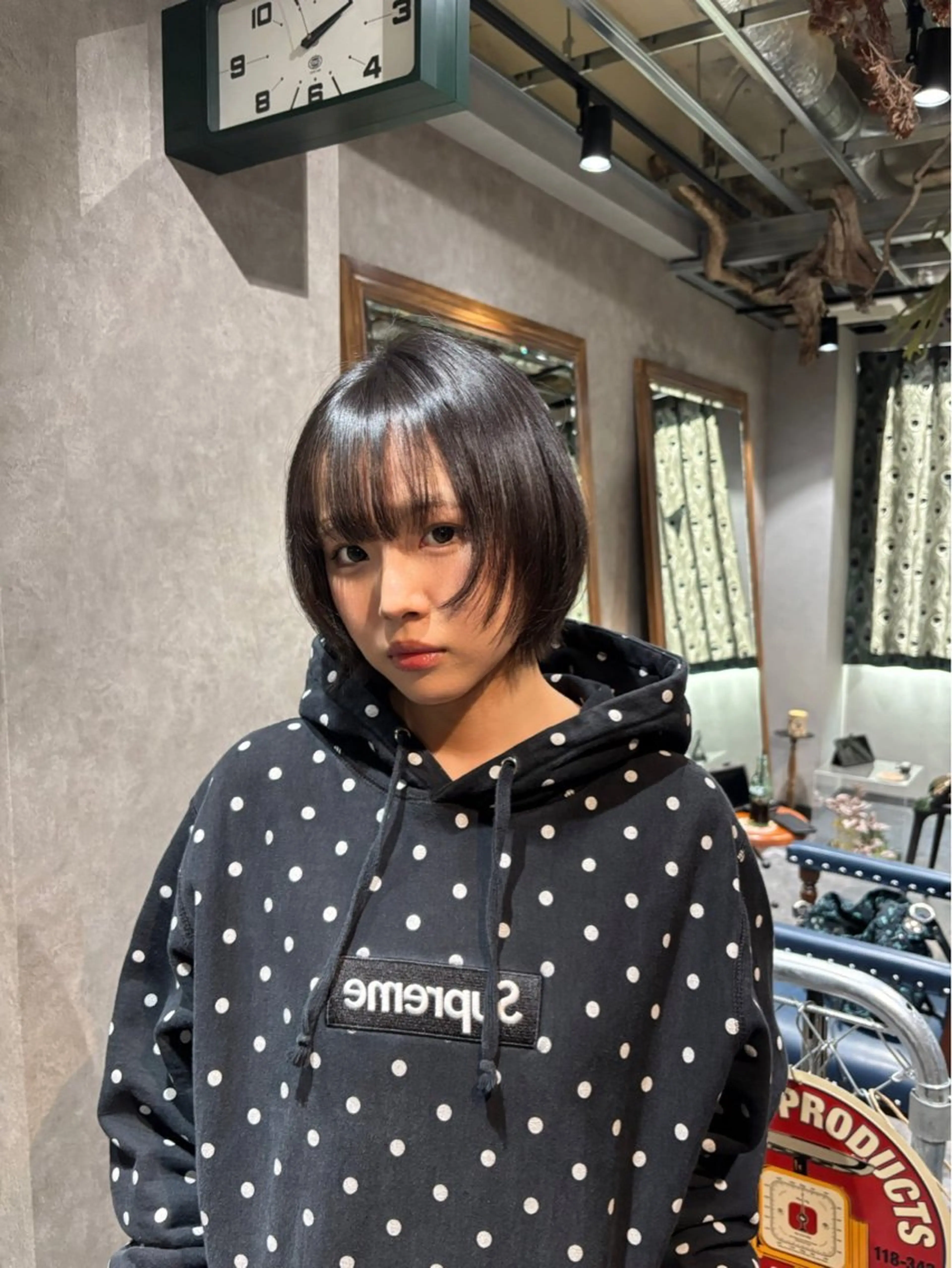 ショート カラー アディクシーカラー ベージュカラー ブリーチ ケアブリーチ 透明感カラー カット ヘアカラー トリートメント Ravens 髪質改善のヘアスタイル