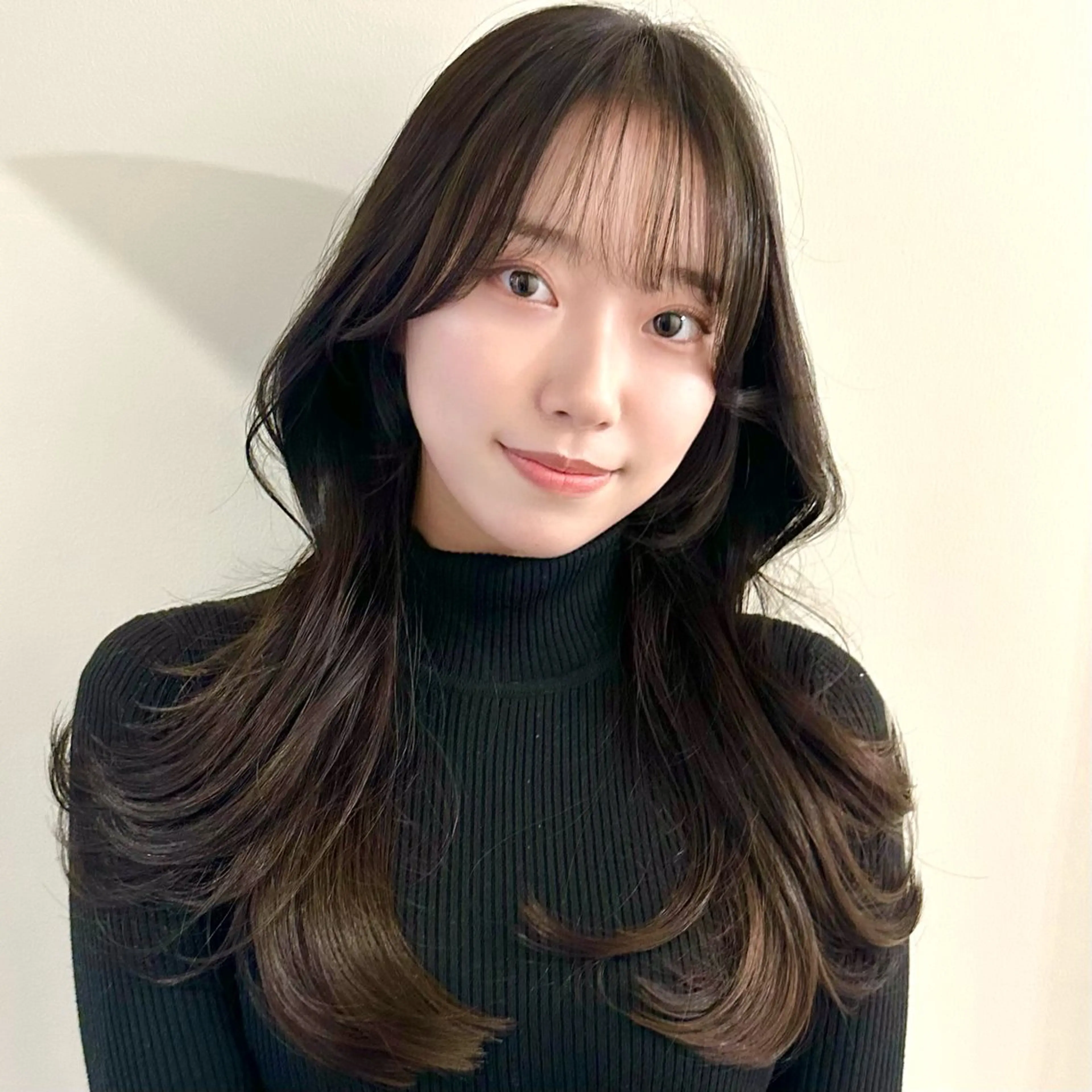 セミロング カット ヘアカラー トリートメント 🌹ハッシュカット、 レイヤー韓国ヘア🌹のヘアスタイル