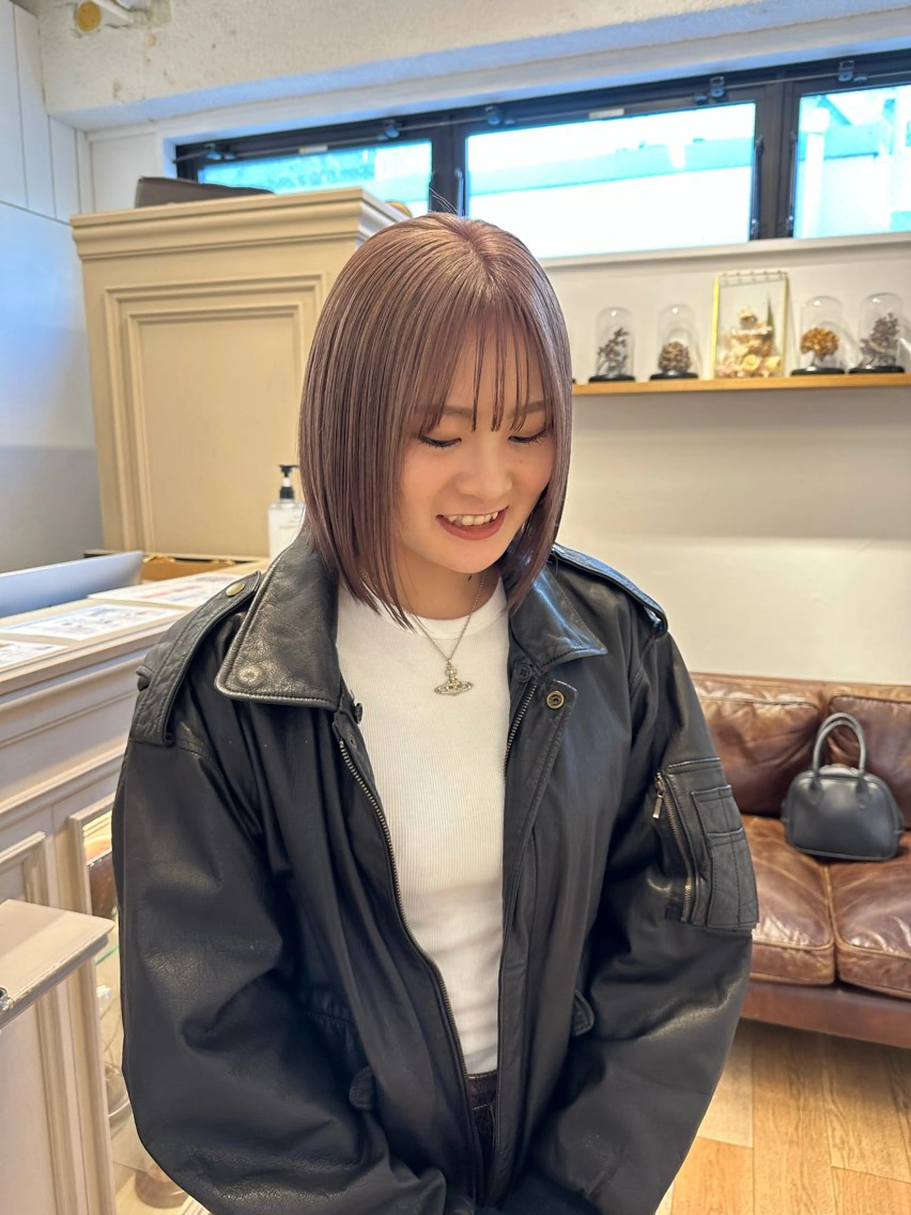 ショート カラー ブリーチ ハイトーンカラー ブリーチなしカラー ボブ ヘアカラー トリートメント REINA☁️透明感 カラー/ぷつっと♡のヘアスタイル