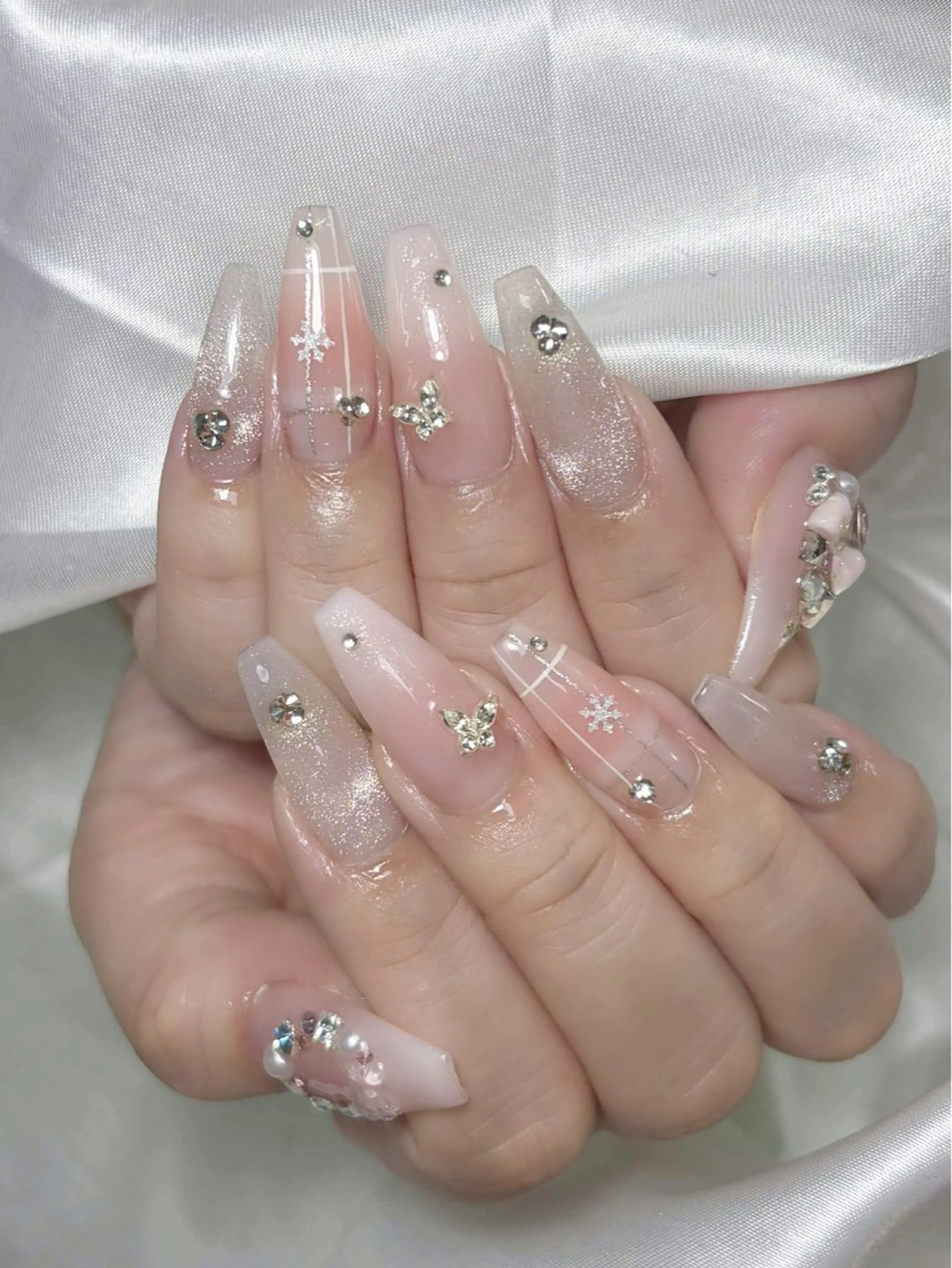 ネイル ハンドネイル LEELA NAIL STUDIO所属・LEELA NAIL STUDIOのネイルデザイン