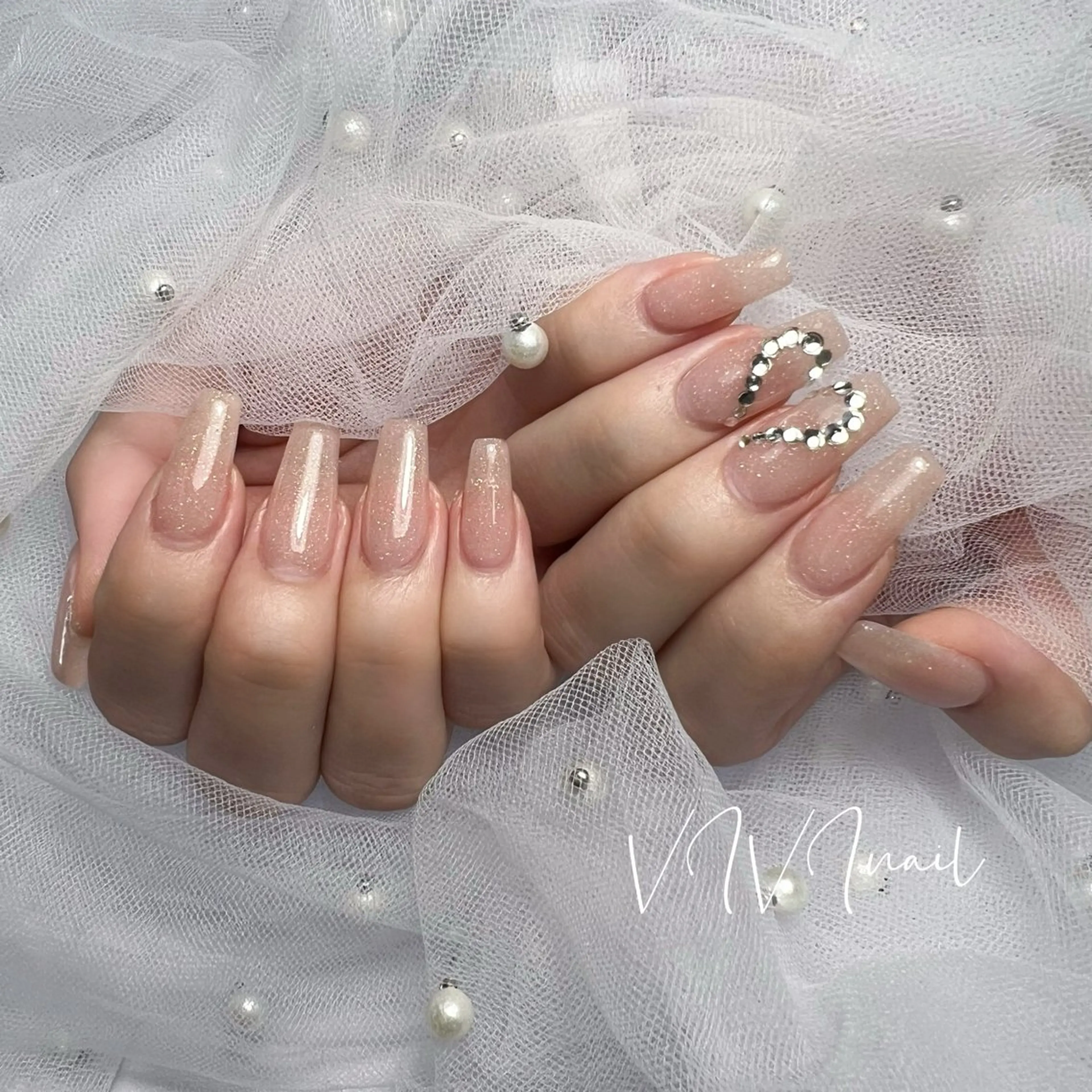 ネイル ハート ストーンネイル ハンドネイル vivi nailのネイルデザイン