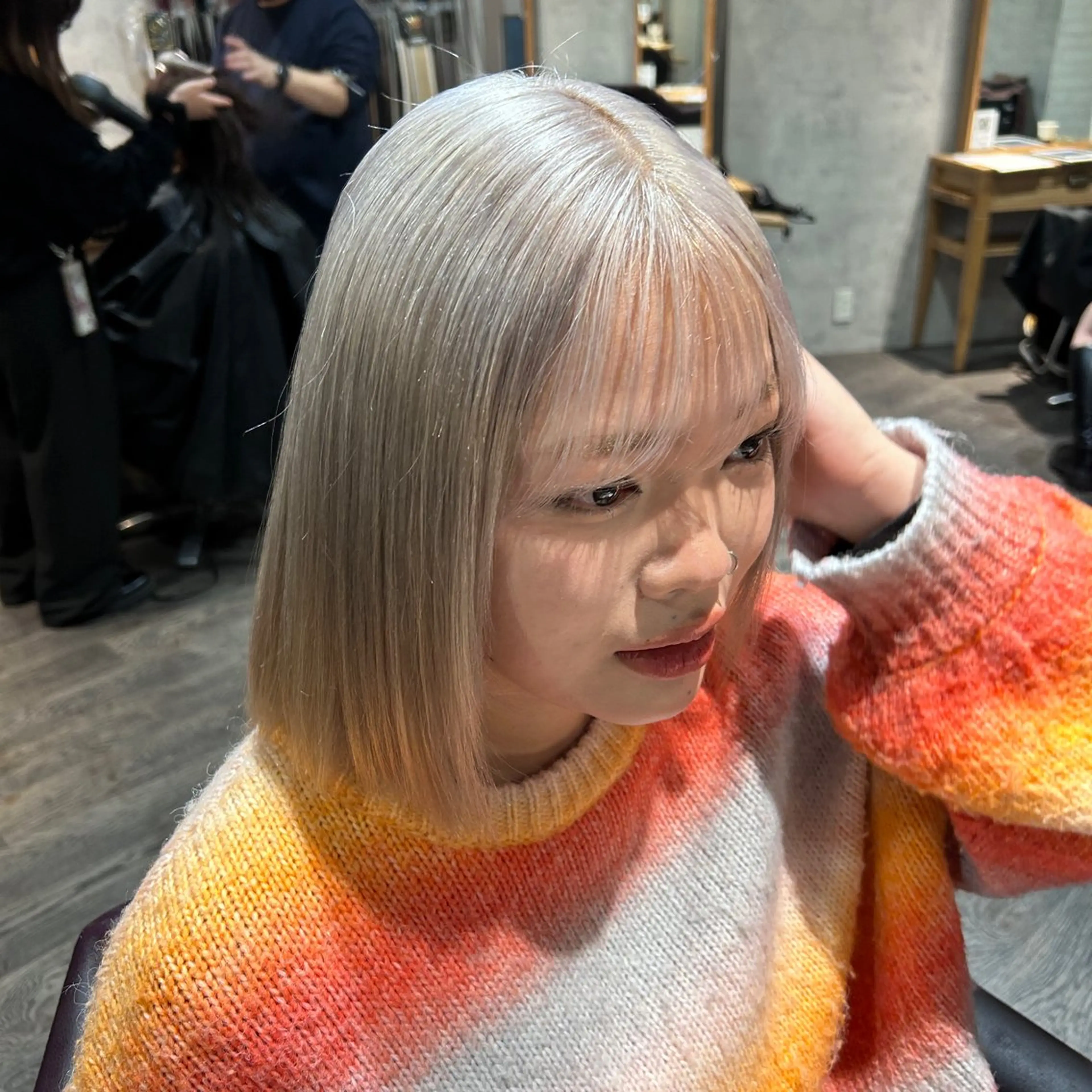 ショート カラー カット ヘアカラー ハイトーン🇰🇷 19歳美容師アリルのヘアスタイル