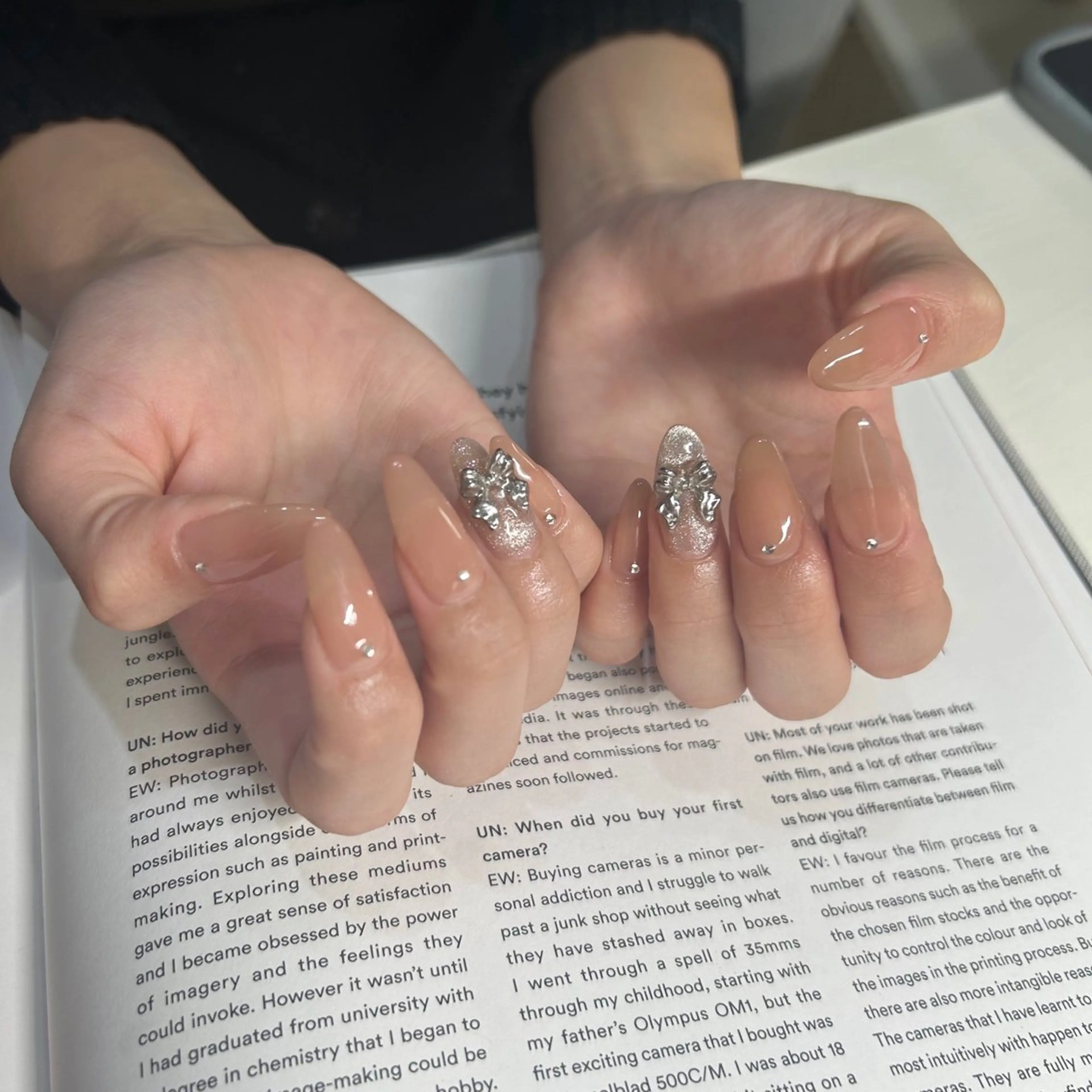 ネイル ブルー フットネイル ジェルネイル キラキラネイル 韓国ネイル RooM -produce by maynail-所属・RooM -mizuki-のネイルデザイン