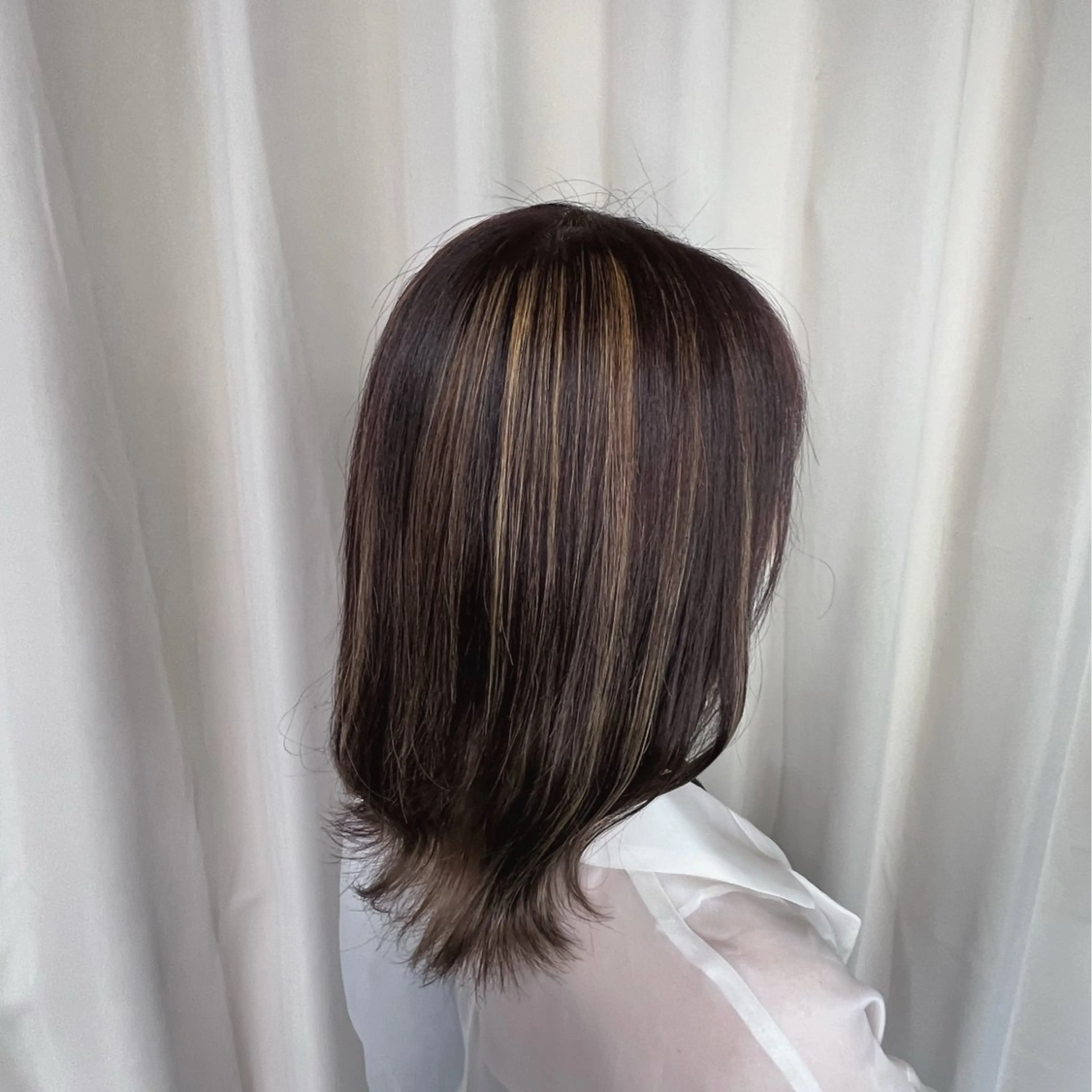 ミディアム ハイライト かなざわ みかのヘアスタイル
