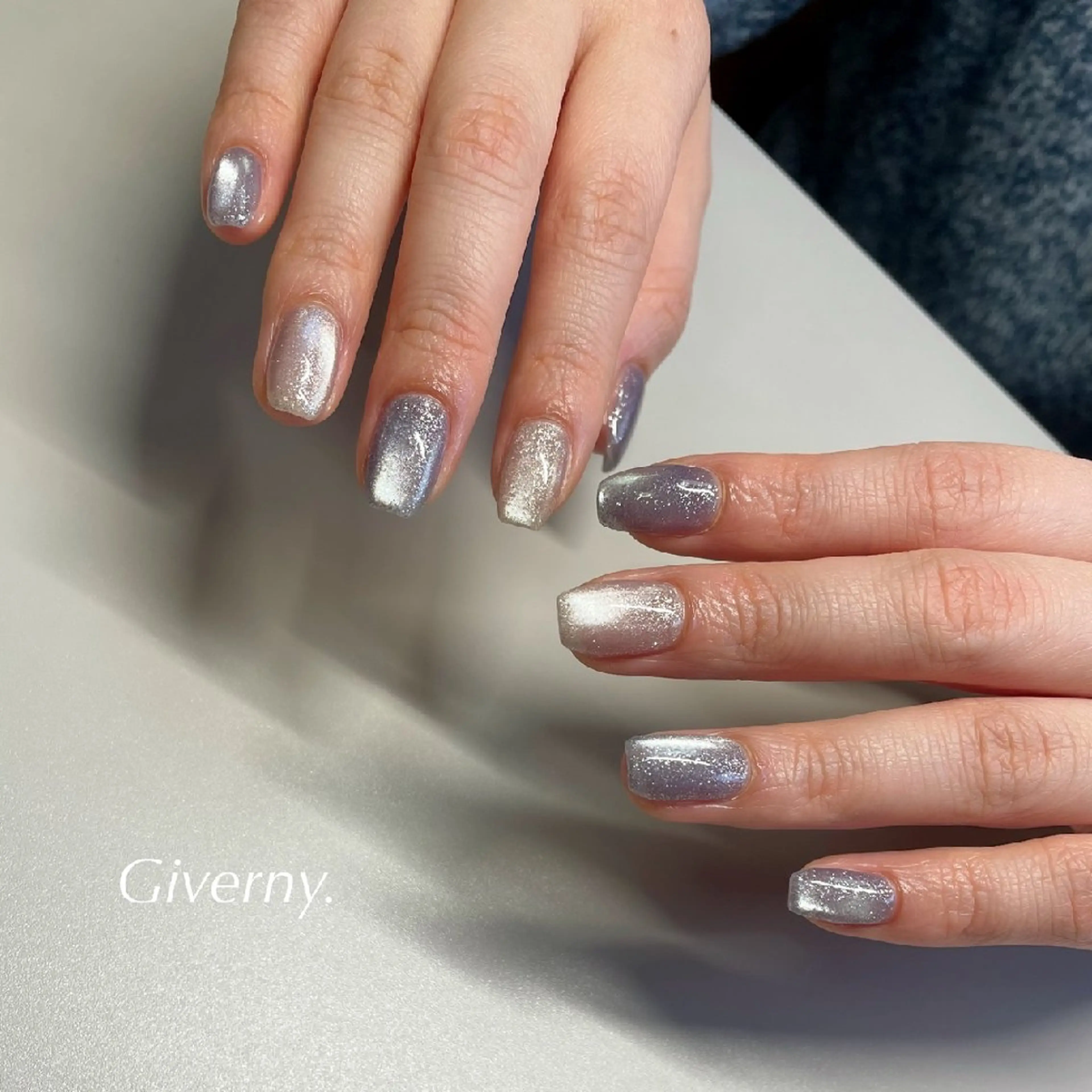 ネイル フラッシュネイル マグネットネイル 冬ネイル ハンドネイル Giverny .のネイルデザイン