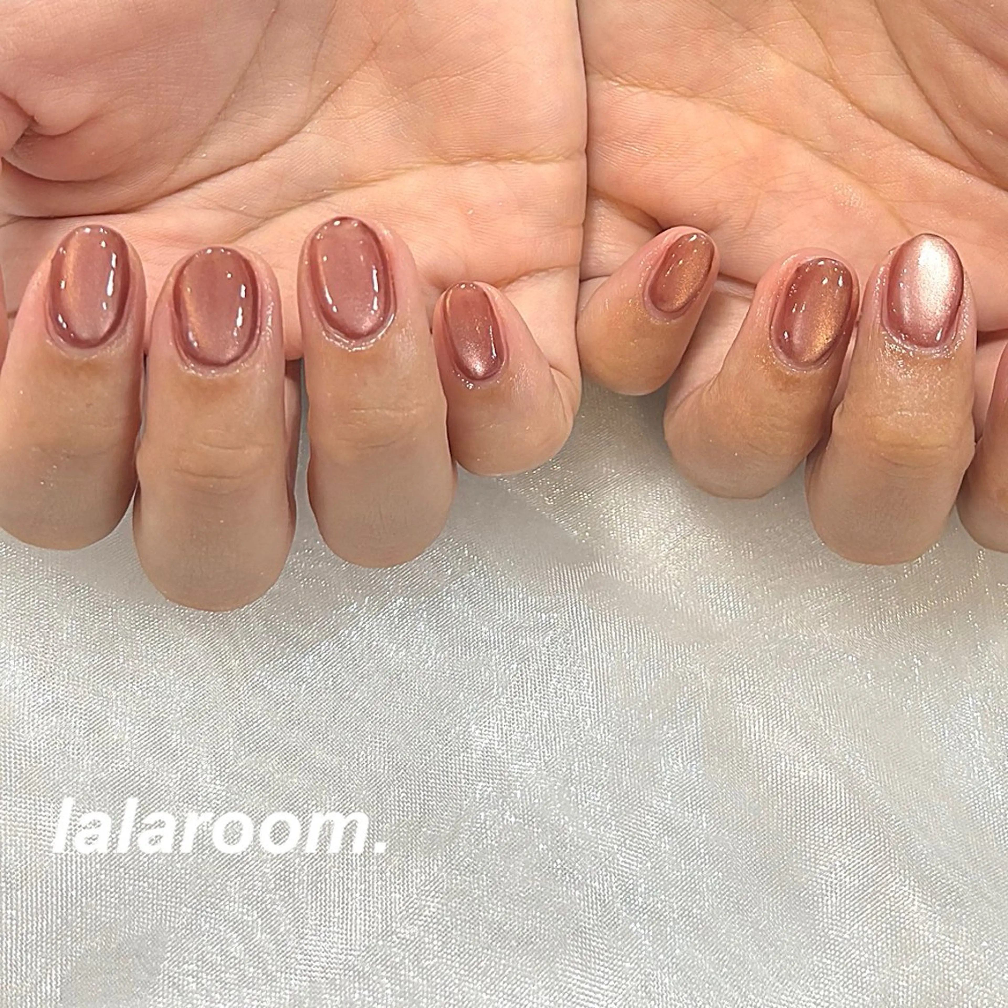 ネイル キラキラネイル マグネットネイル オフィスネイル ワンカラーネイル シンプルネイル ハンドネイル lalaroom. nailsalon航空公園店所属・lala room.のネイルデザイン