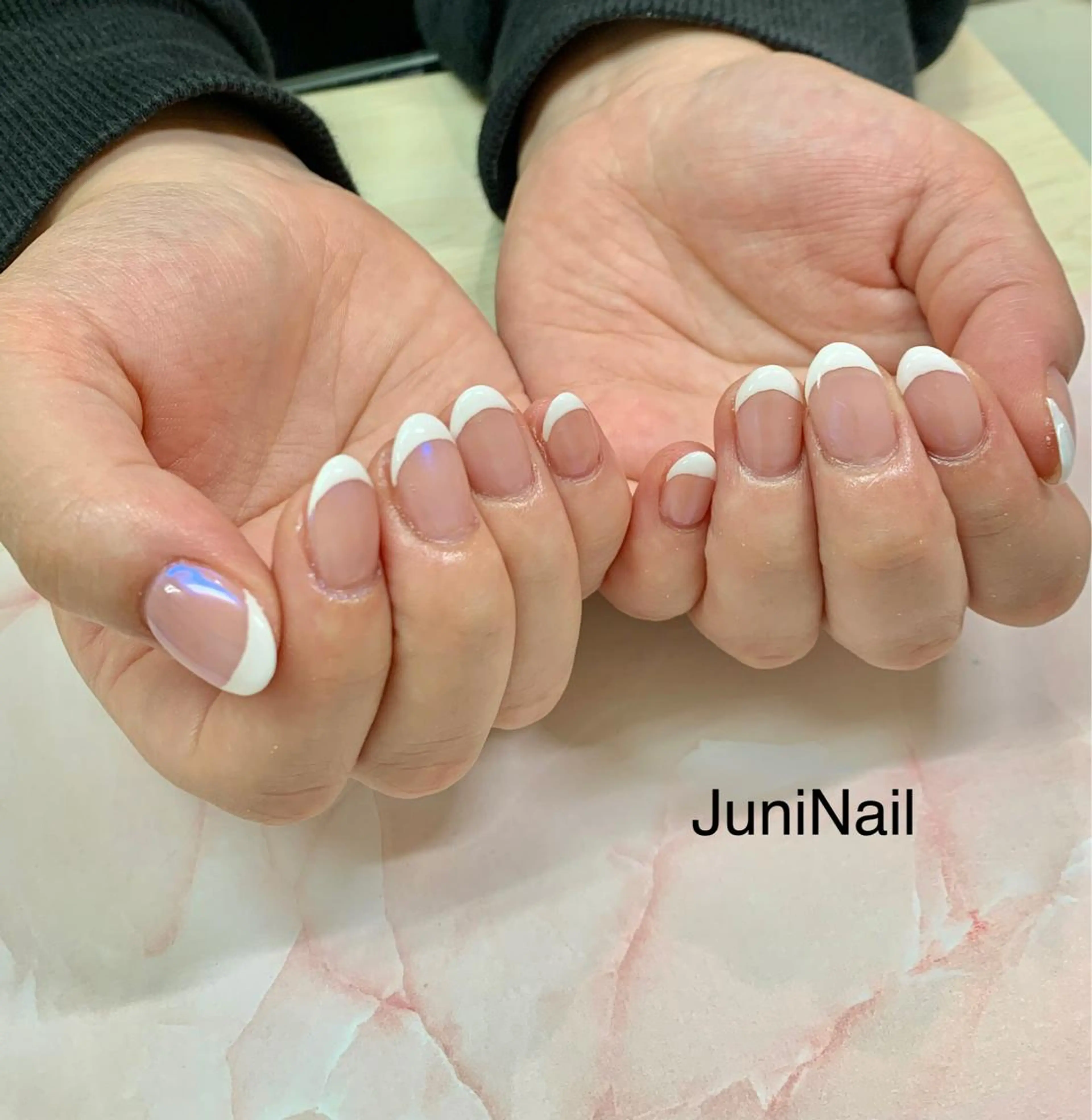 ネイル オーロラネイル クリアネイル フラッシュネイル フレンチネイル 氷ネイル・うるうるネイル ハンドネイル JuniNail 주니네일🇰🇷suのネイルデザイン