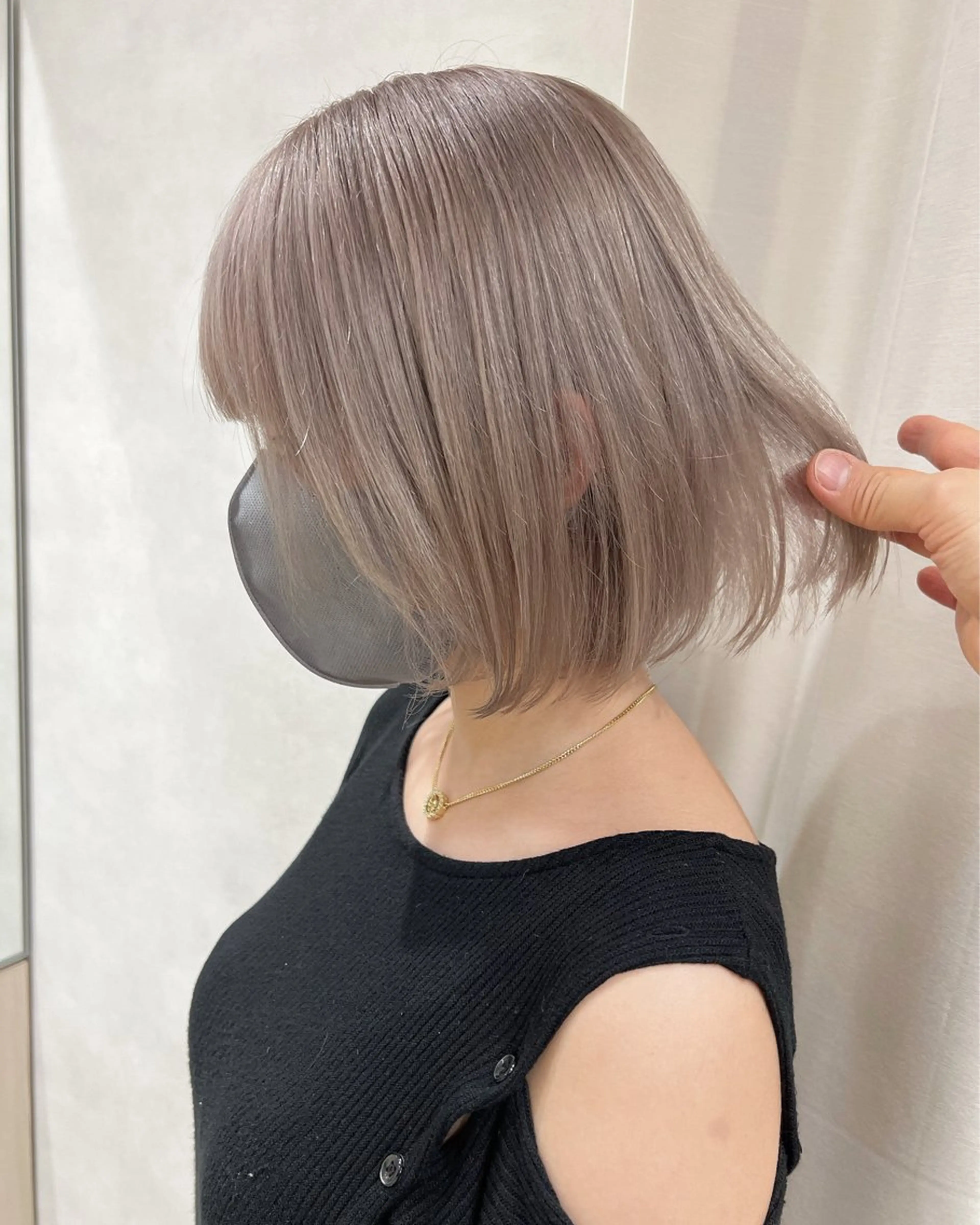 ショート カラー ベージュカラー ブリーチ ケアブリーチ グレージュ ミルクティーベージュ カット ヘアカラー レイヤーカット/韓国 艶カラー🪄REN.のヘアスタイル