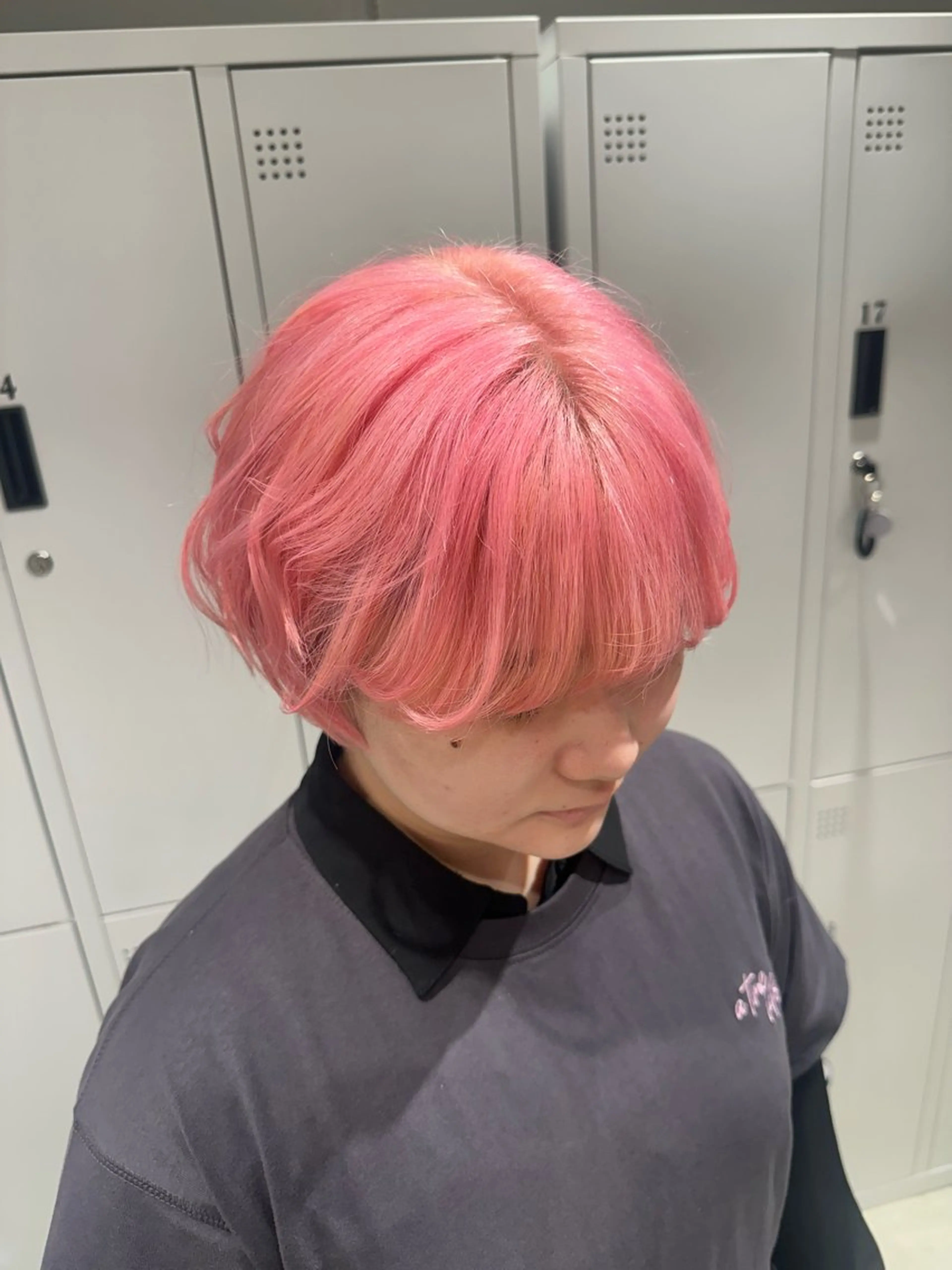 ショート カラー ブリーチ ケアブリーチ ダブルカラー ハイトーンカラー ピンクカラー 似合わせ小顔ショート /akane🐰♥️のヘアスタイル