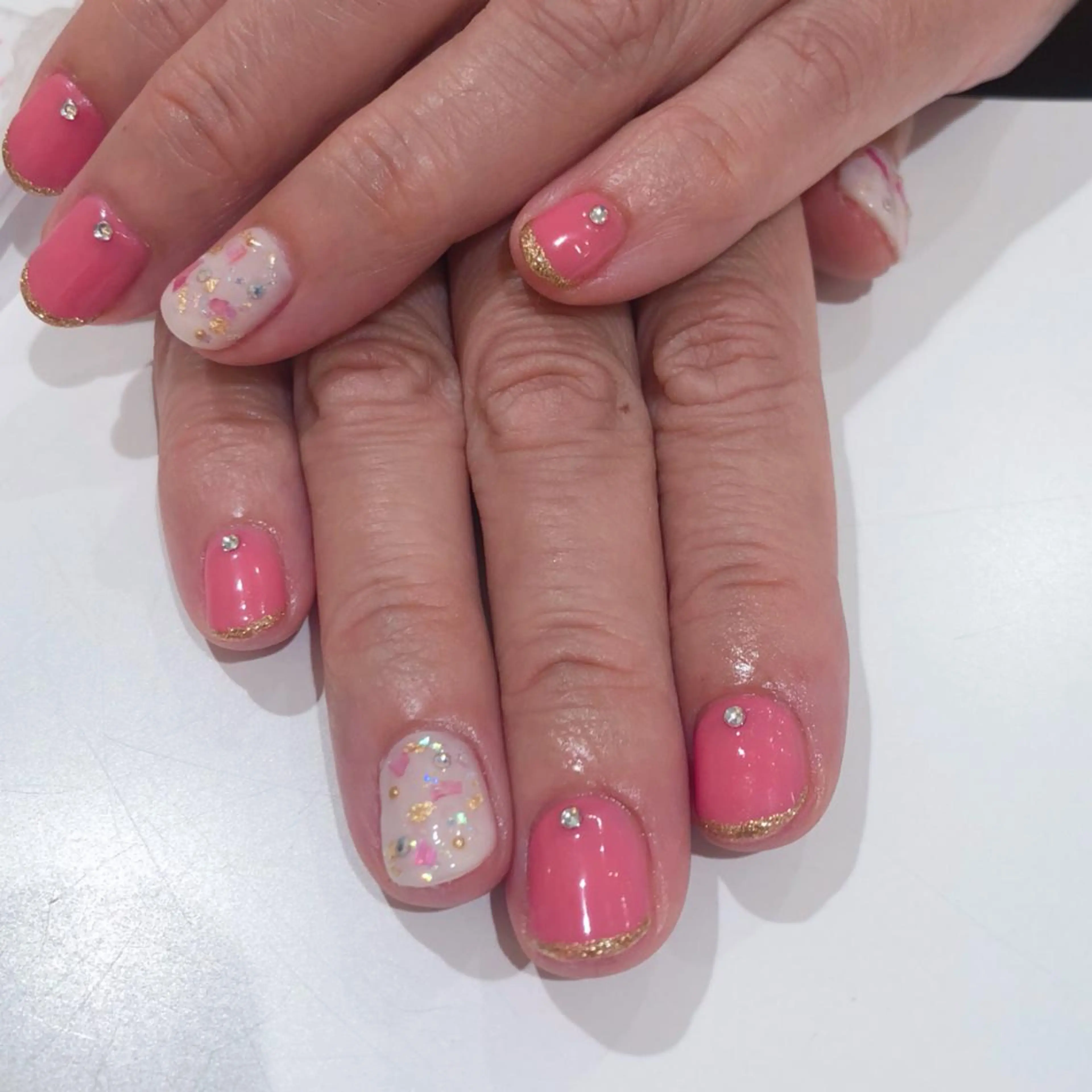 ネイル 矢崎 千春のネイルデザイン