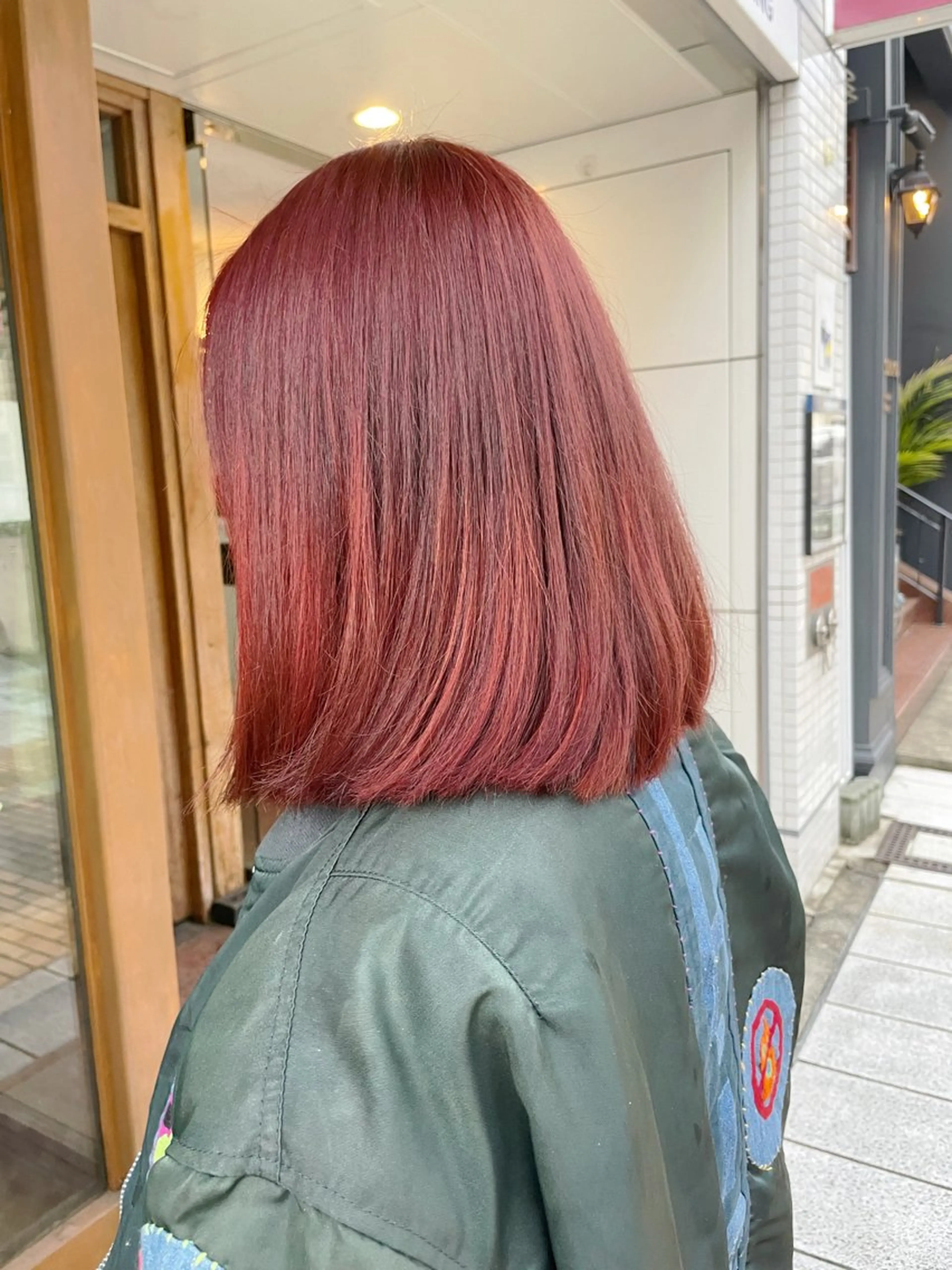 ショート カラー ブリーチ ハイトーンカラー ブリーチなしカラー オレンジ カット ヘアカラー トリートメント VERONIQUE所属・山本 雅由のヘアスタイル