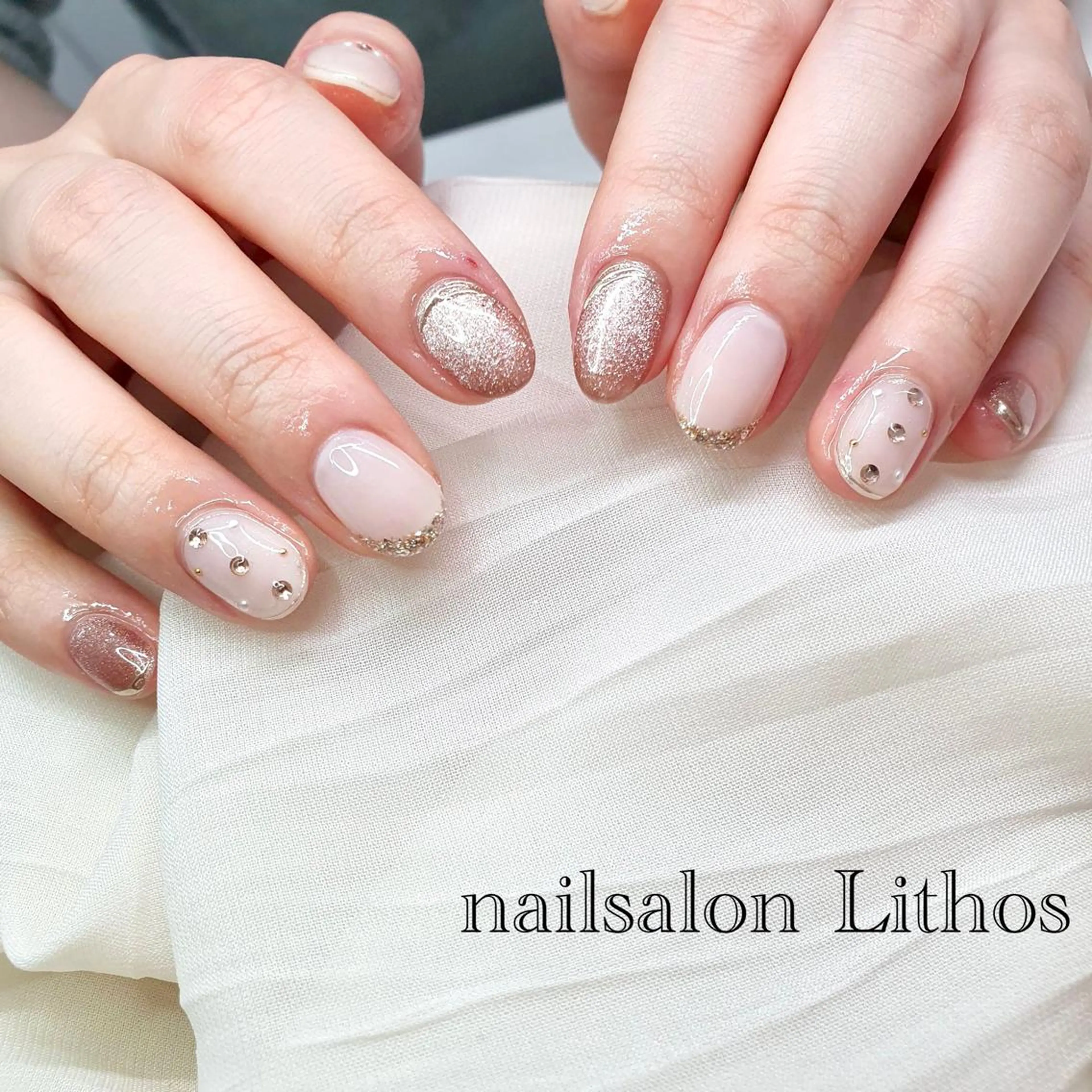 ネイル 氷ネイル・うるうるネイル ショートネイル ハンドネイル nailsalon Lithos所属・nailsalon Recontreのネイルデザイン