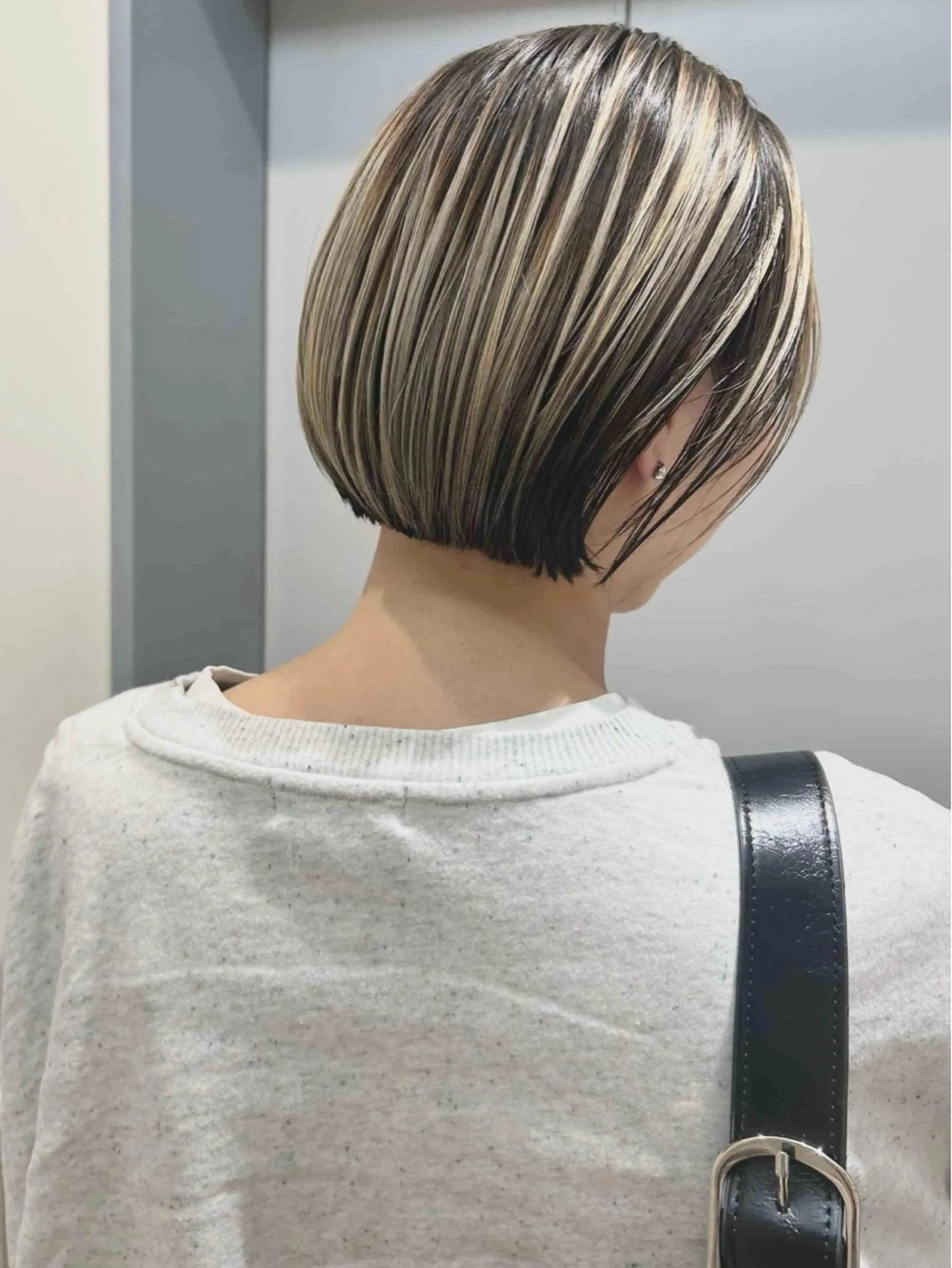 【お洒落なデザインカラー】プレイングカラー(グラデーションハイライト)+ボブカット  ¥17600の写真