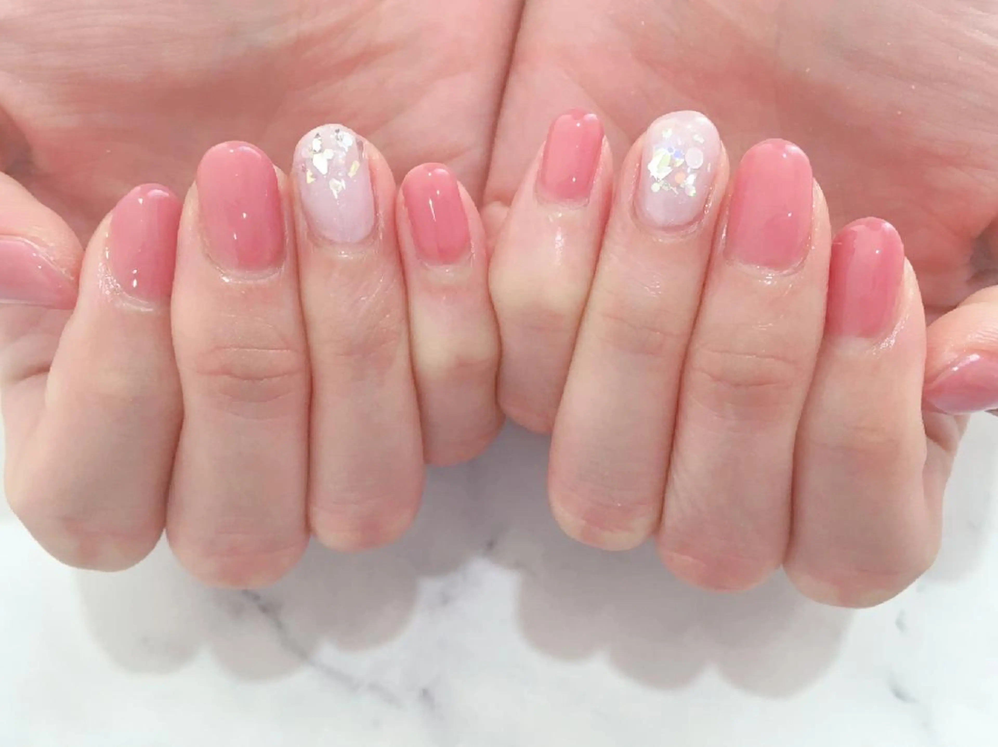 ネイル アートネイル 長さ出し フラワーネイル フットネイル ジェルネイル ネイル＆フラワーサロン〜Ri✦hiro〜鳥栖店所属・HIRATA RIEのネイルデザイン