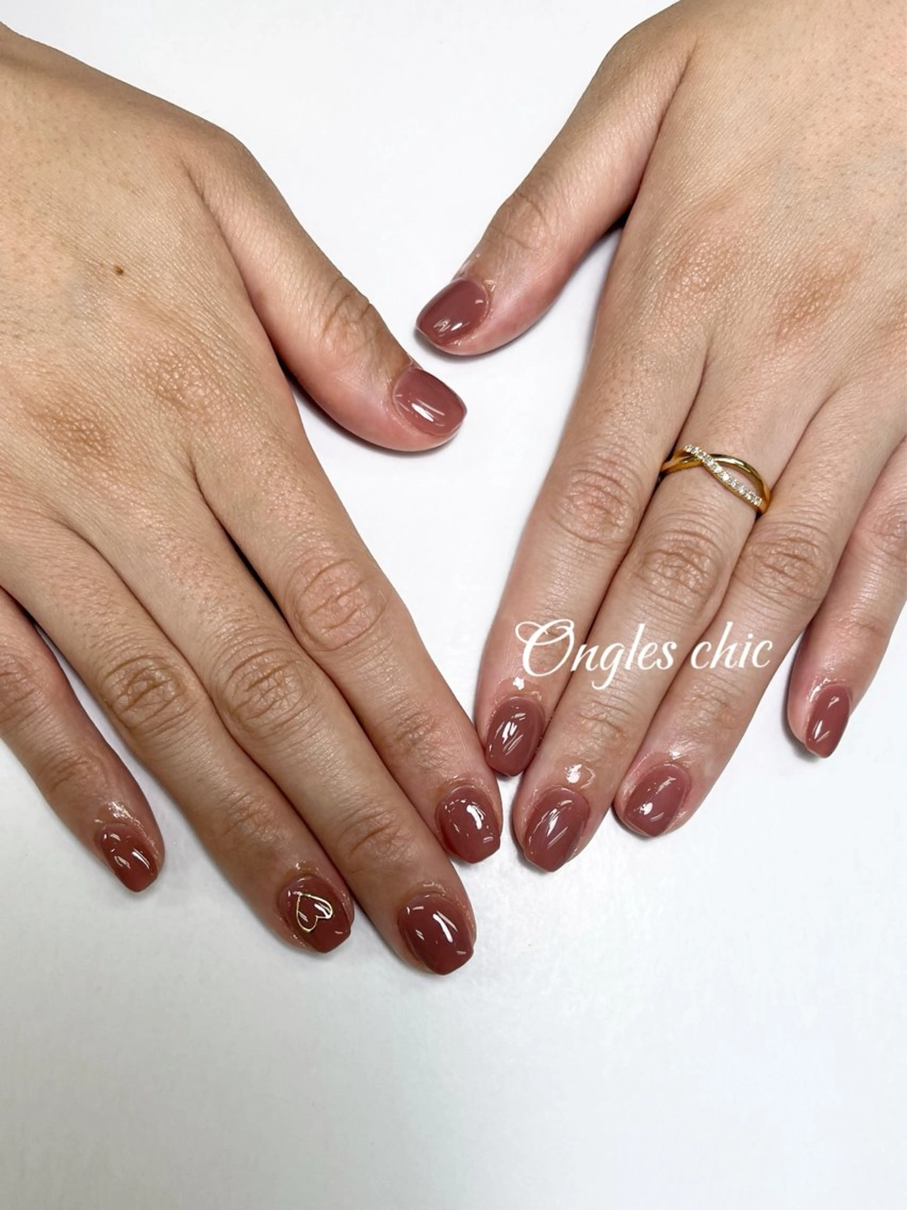 ネイル ハンドネイル ハンドケア ongles chicのネイルデザイン