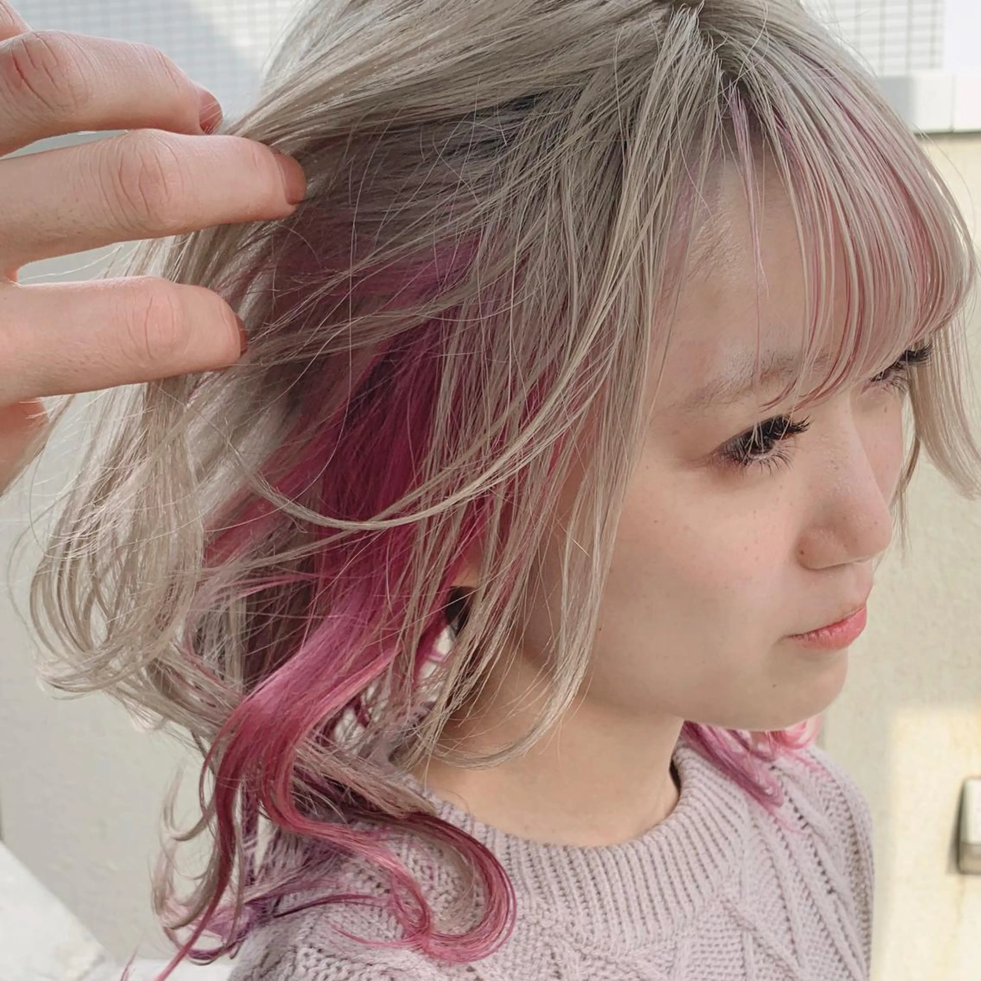 セミロング カラー インナーカラー ピンクカラー メンズカット/レイヤ ーカット大名Lay.のヘアスタイル