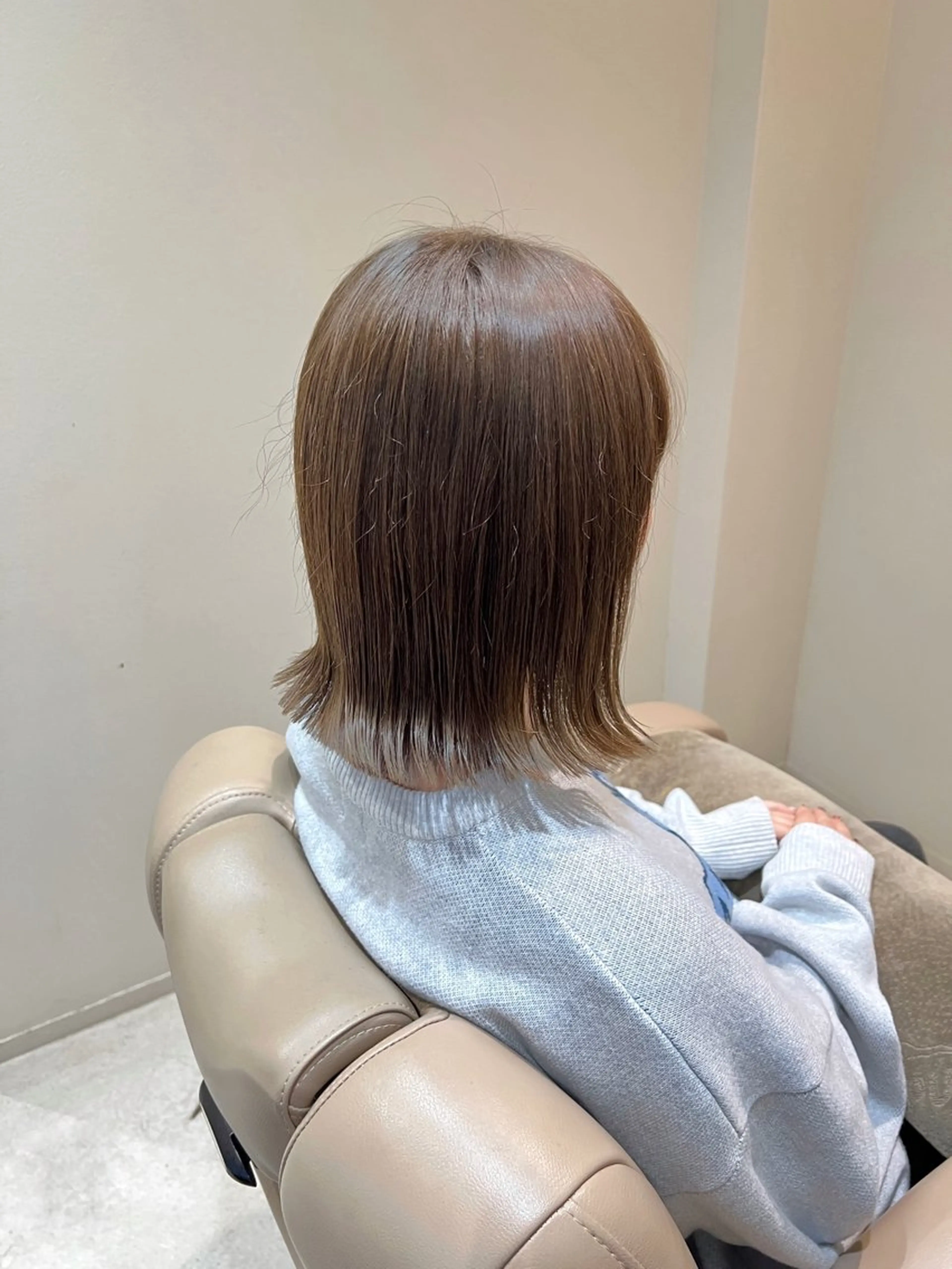 ショート カラー ベージュカラー ブリーチ ブリーチなしカラー カット ヘアカラー トリートメント ノイシキ サキのヘアスタイル
