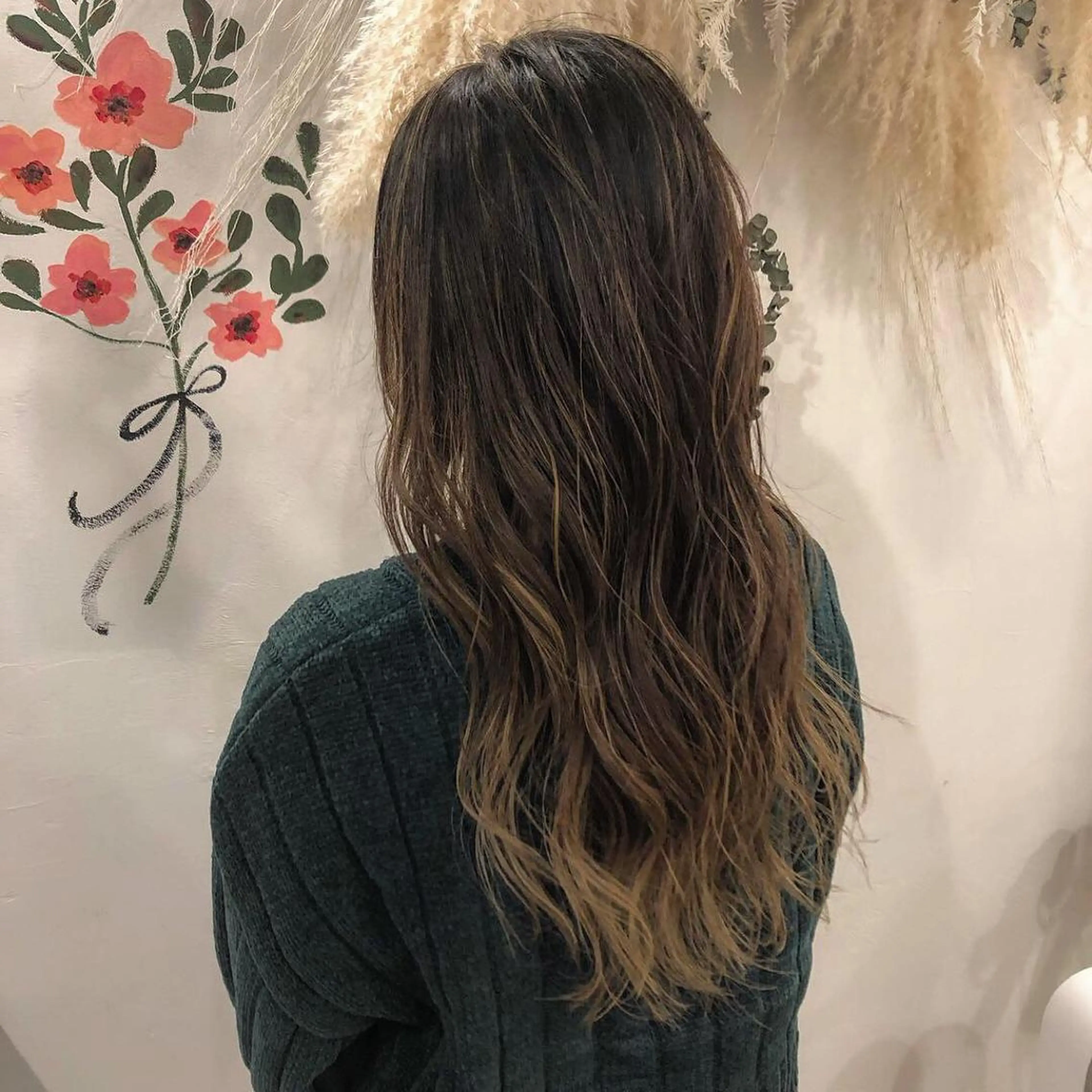 ロング カラー ヘアアレンジ バレイヤージュ ベージュカラー グラデーションカラー ハイライトカラー ハイライト 髪の悩みを解決！ 那須達敦のヘアスタイル