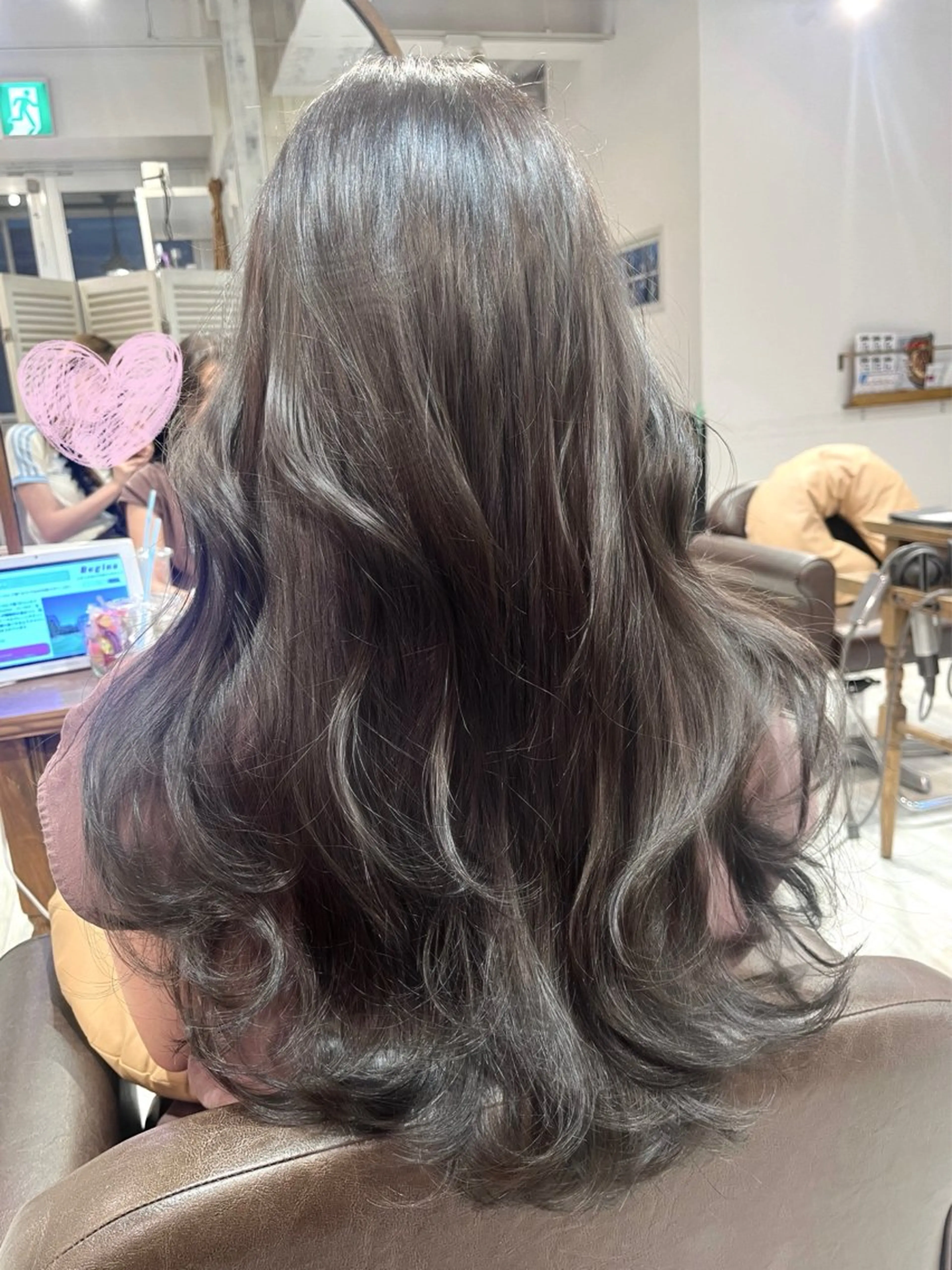ロング カラー ヘアアレンジ 透明感カラー グレージュ くびれヘア 韓国風ヘア 似合わせカット カット ヘアカラー トリートメント レイヤーカット ✨️進藤ひかりのヘアスタイル
