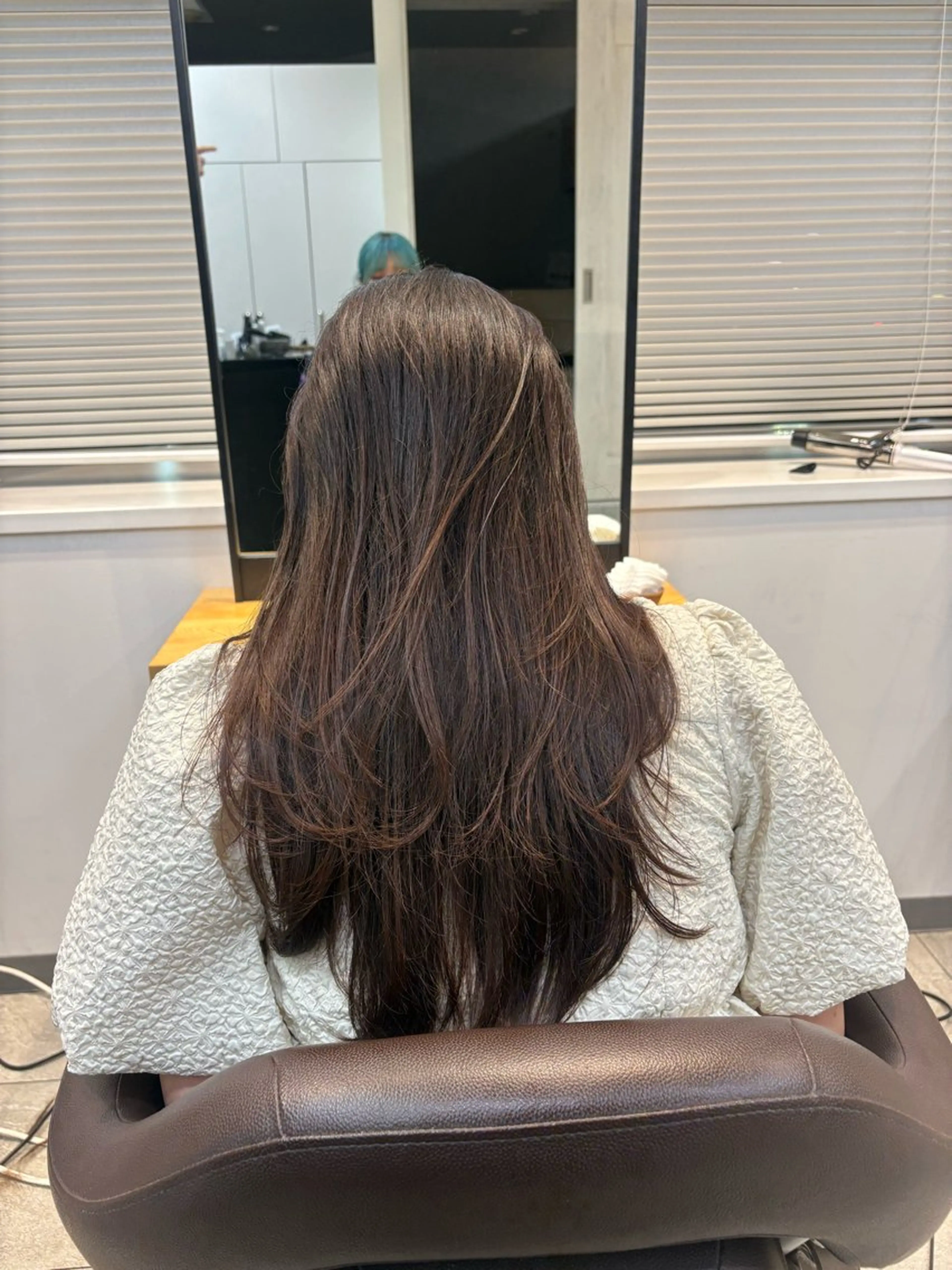 ロング レイヤーカット neaf 六本木店所属・六本木🩷ハイライト 望月彩音のヘアスタイル